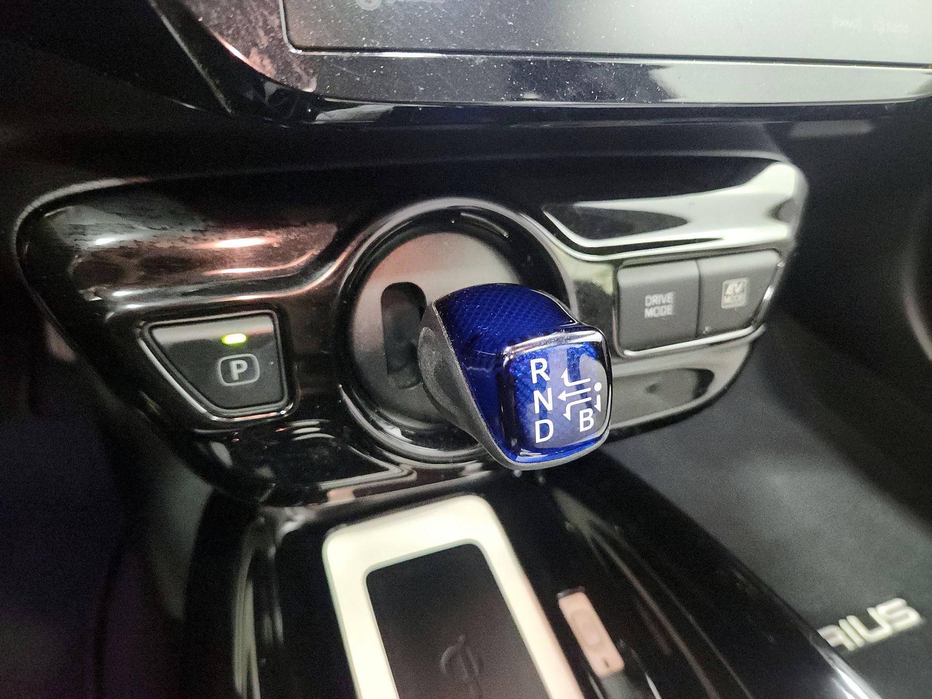 Thumbnail: 2018 Toyota Prius - 18