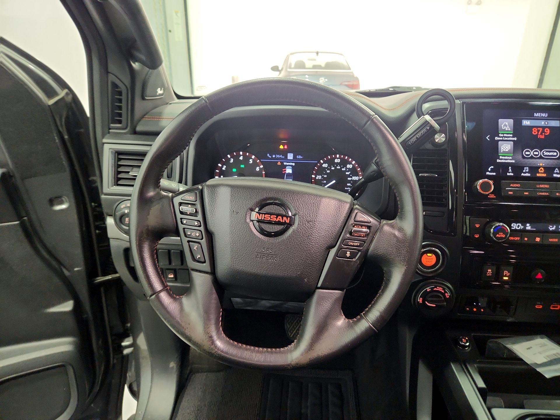 Thumbnail: 2020 Nissan Titan - 10