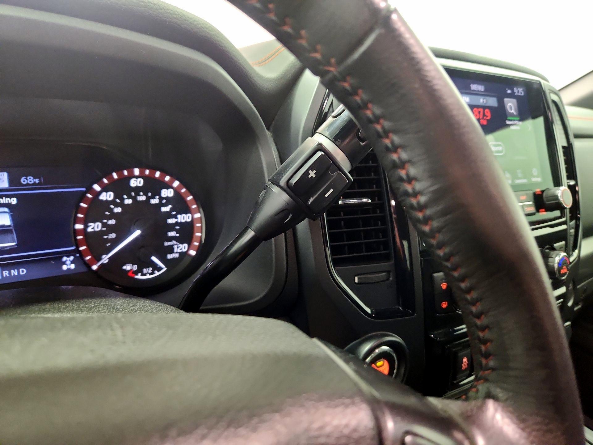 Thumbnail: 2020 Nissan Titan - 17