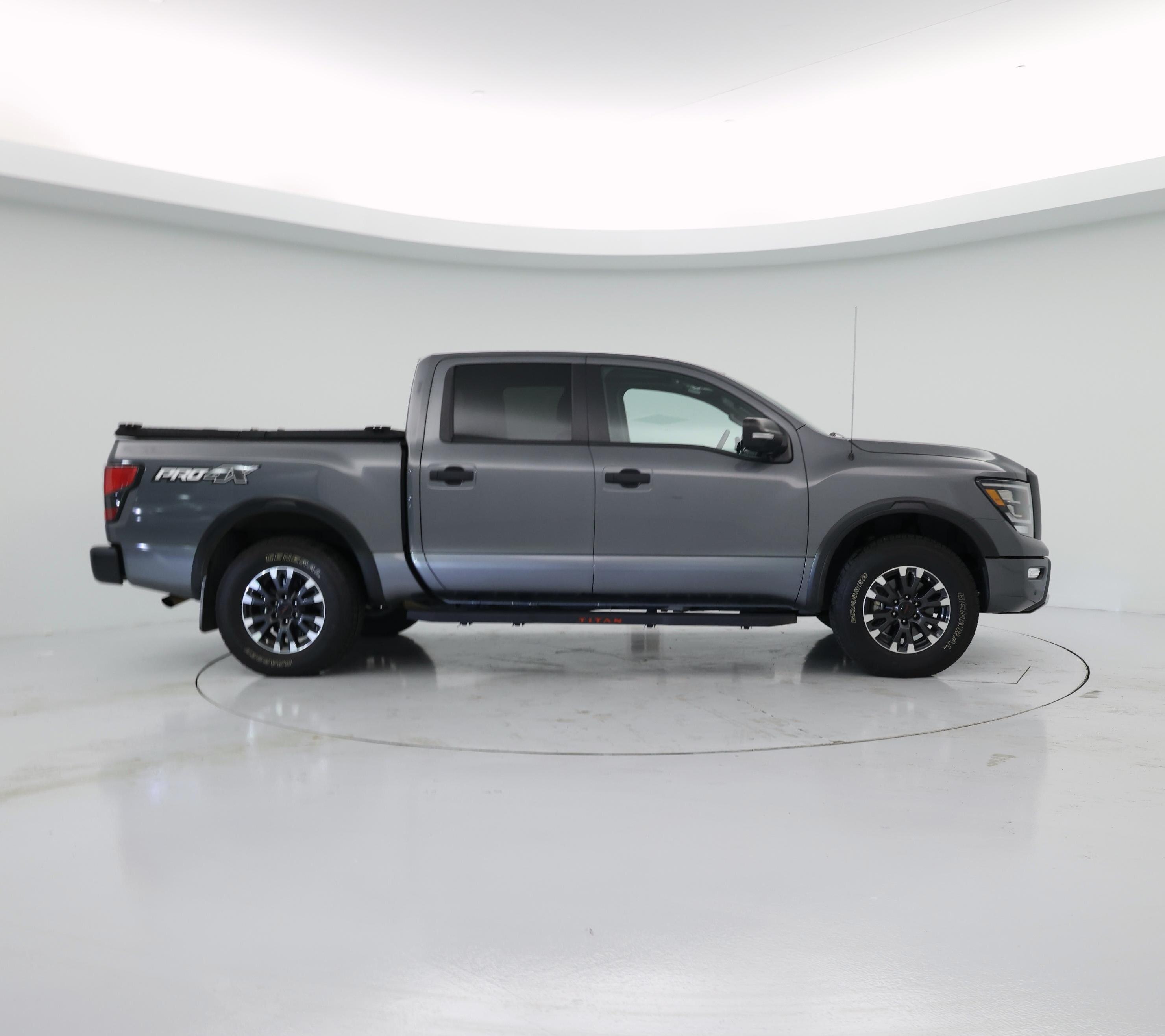 Thumbnail: 2020 Nissan Titan - 7