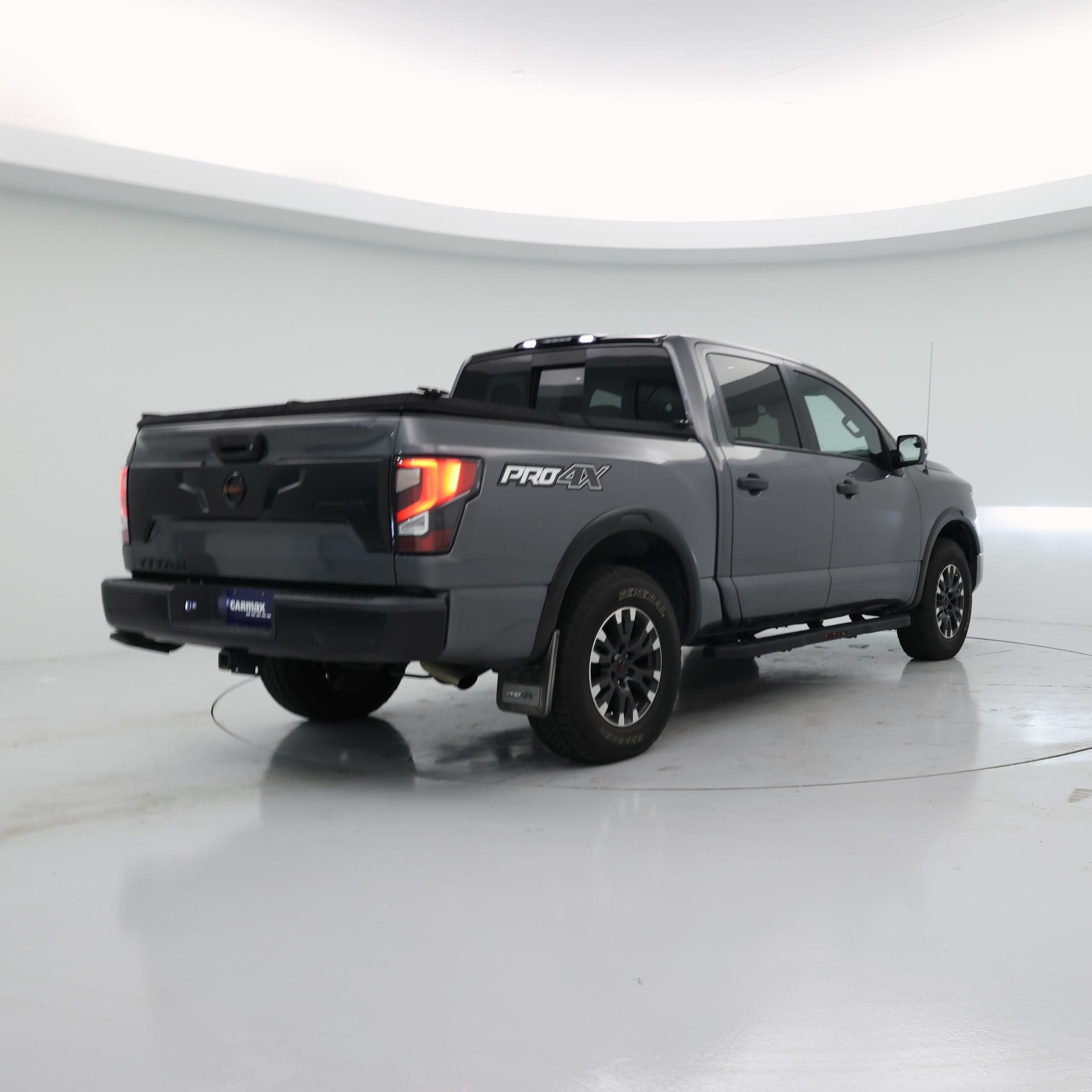 Thumbnail: 2020 Nissan Titan - 8