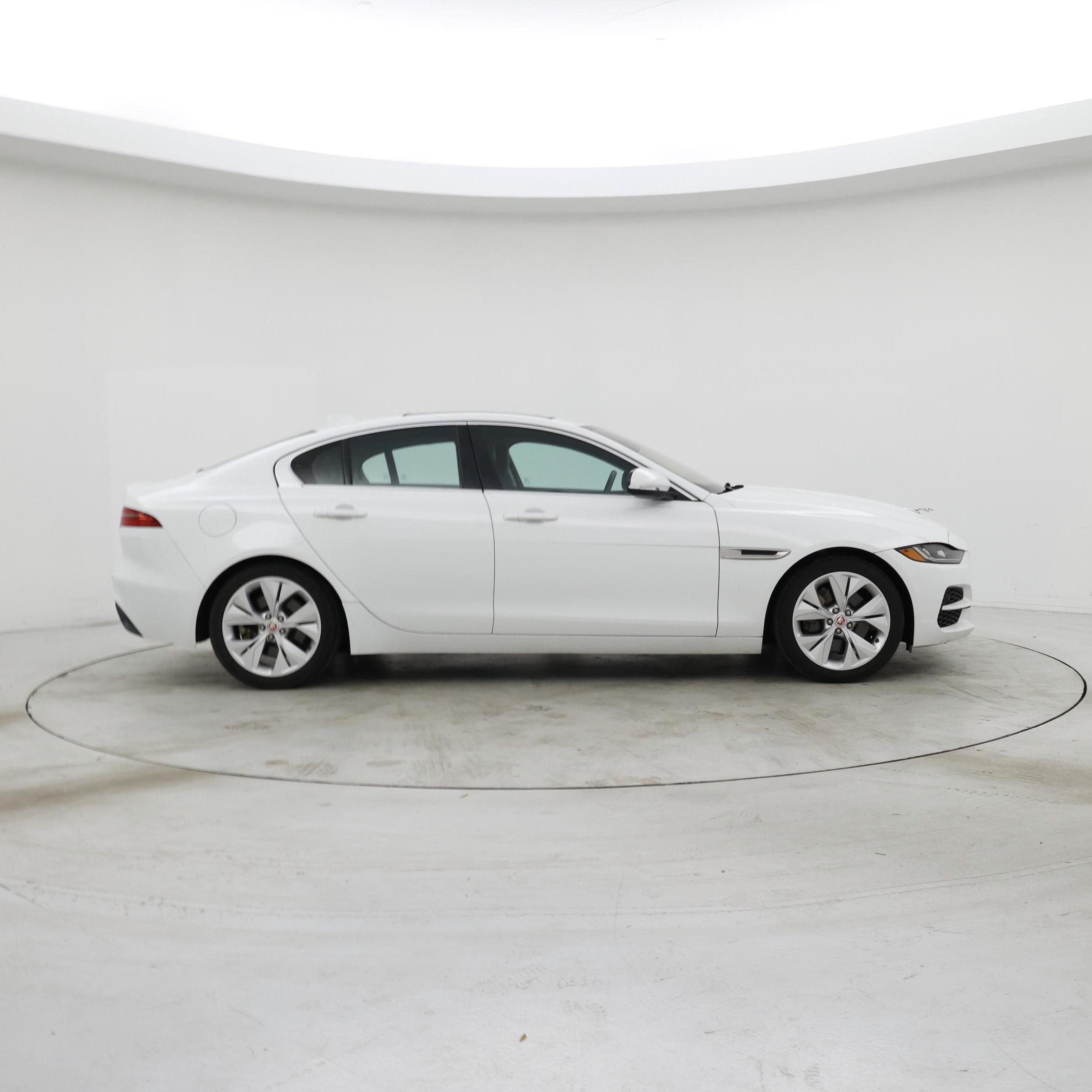 Thumbnail: 2020 Jaguar XE - 7