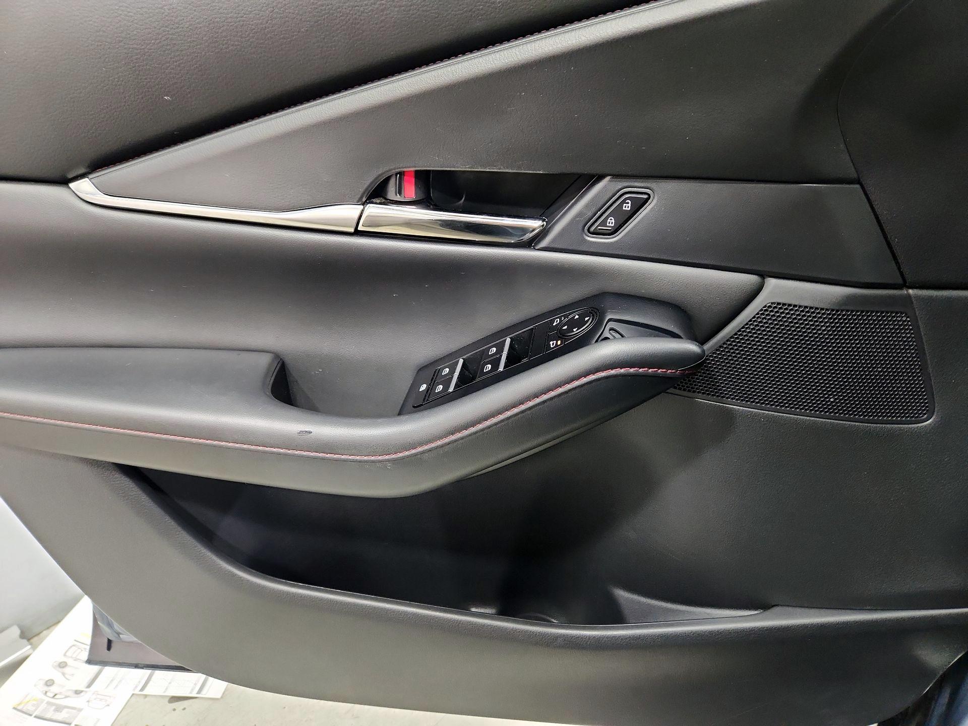 Thumbnail: 2023 Mazda CX-30 - 12