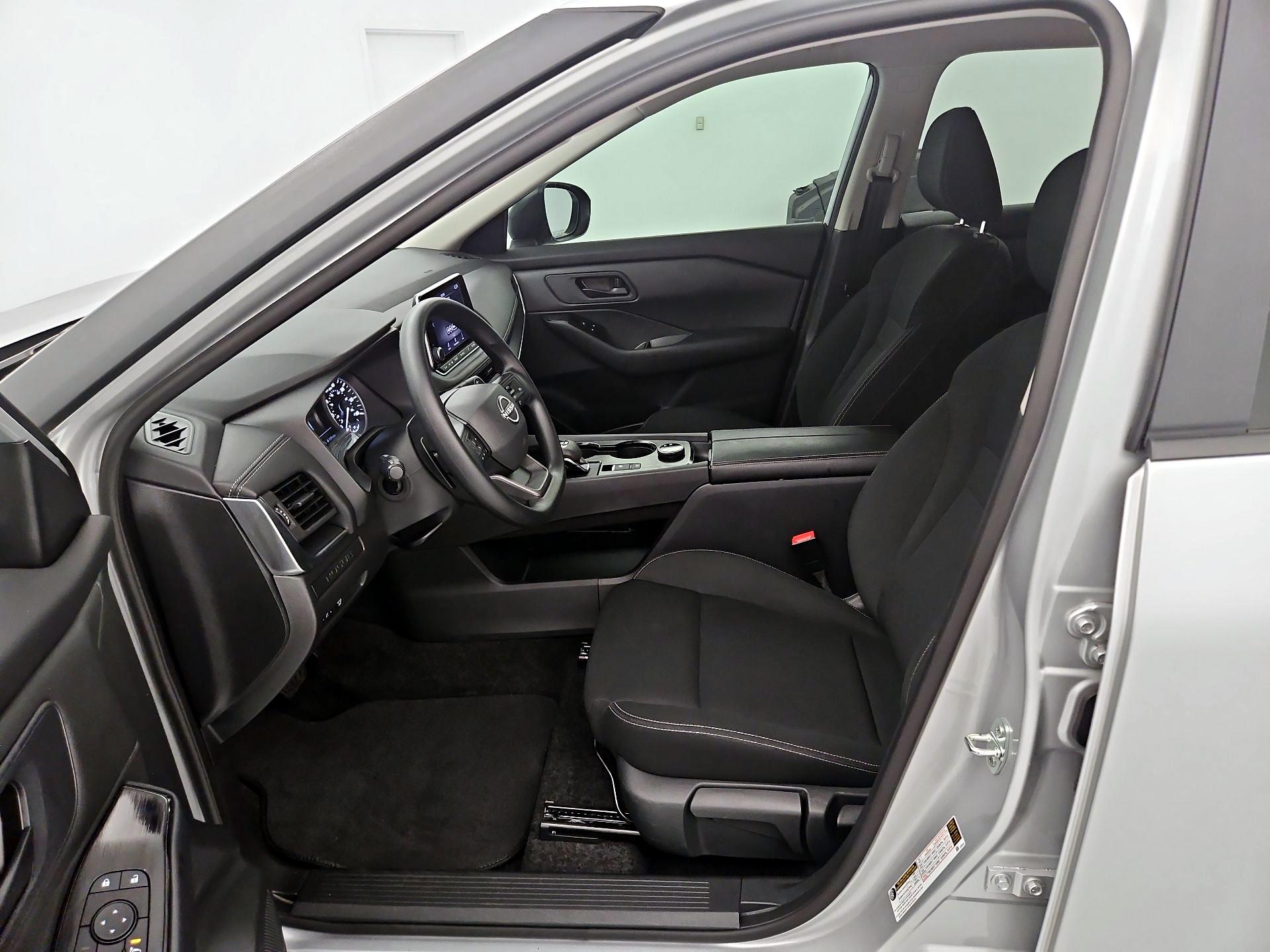 Thumbnail: 2025 Nissan Rogue - 11