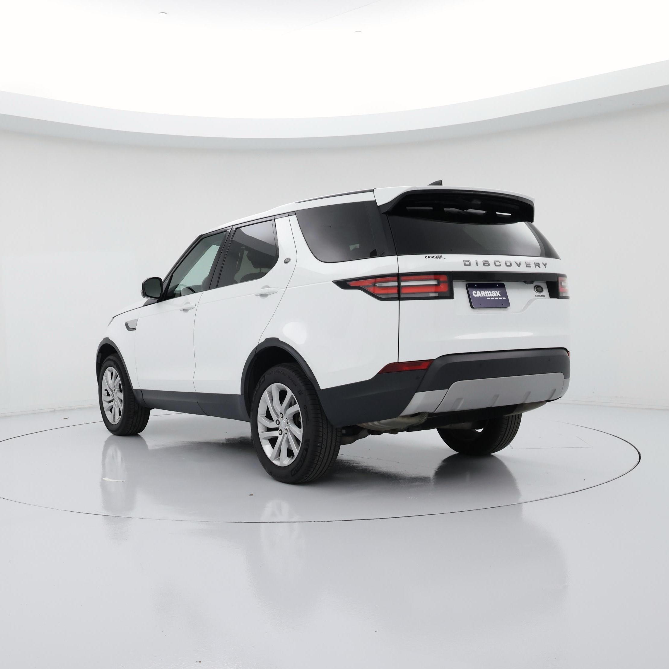 Thumbnail: 2017 Land Rover Discovery - 2