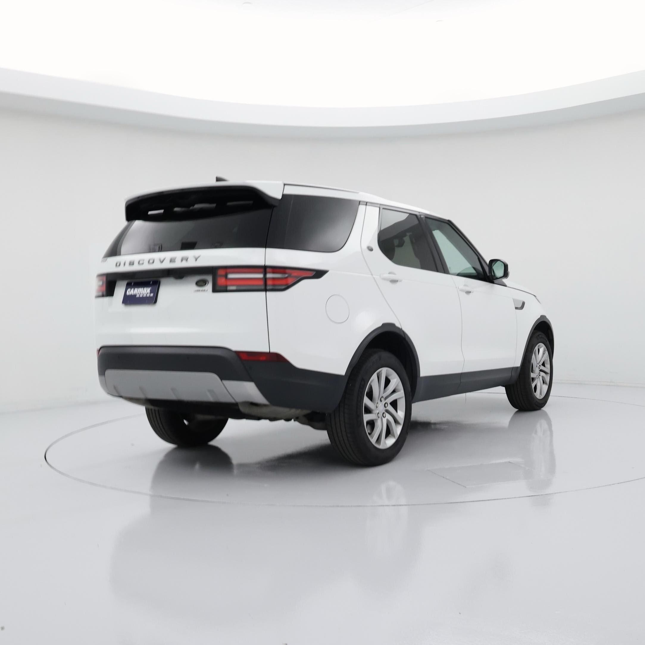 Thumbnail: 2017 Land Rover Discovery - 8