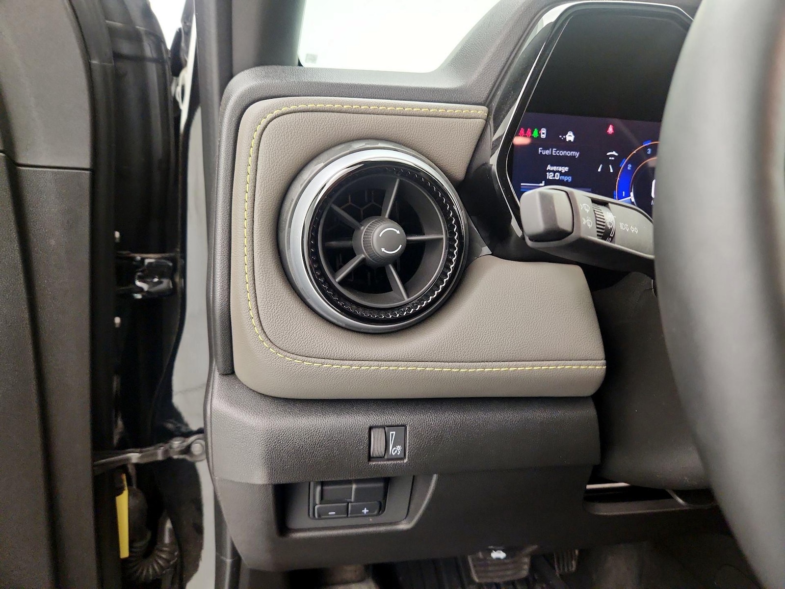 2026 Chevrolet Colorado ZR2 - Photo 14