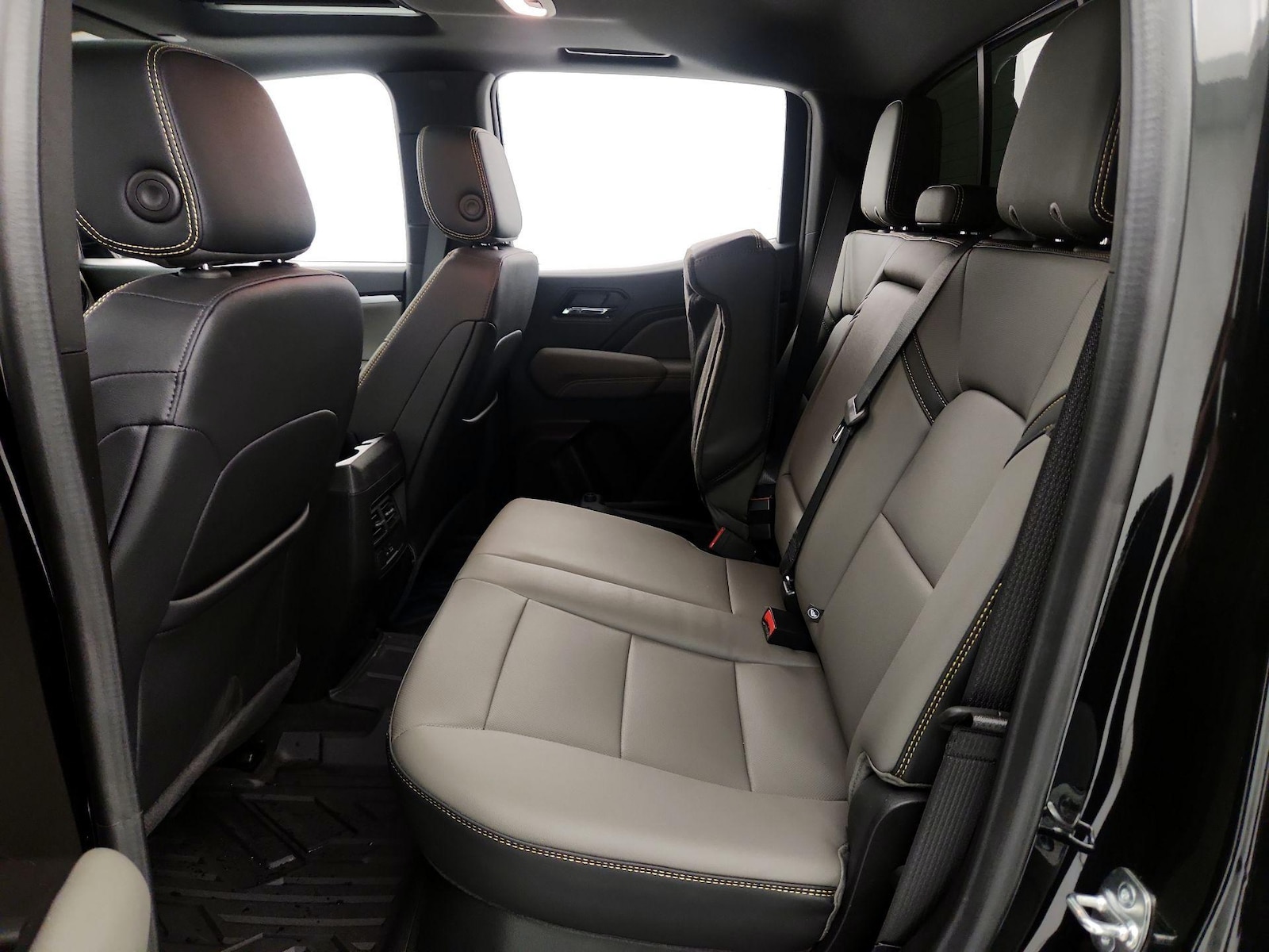 2026 Chevrolet Colorado ZR2 - Photo 22