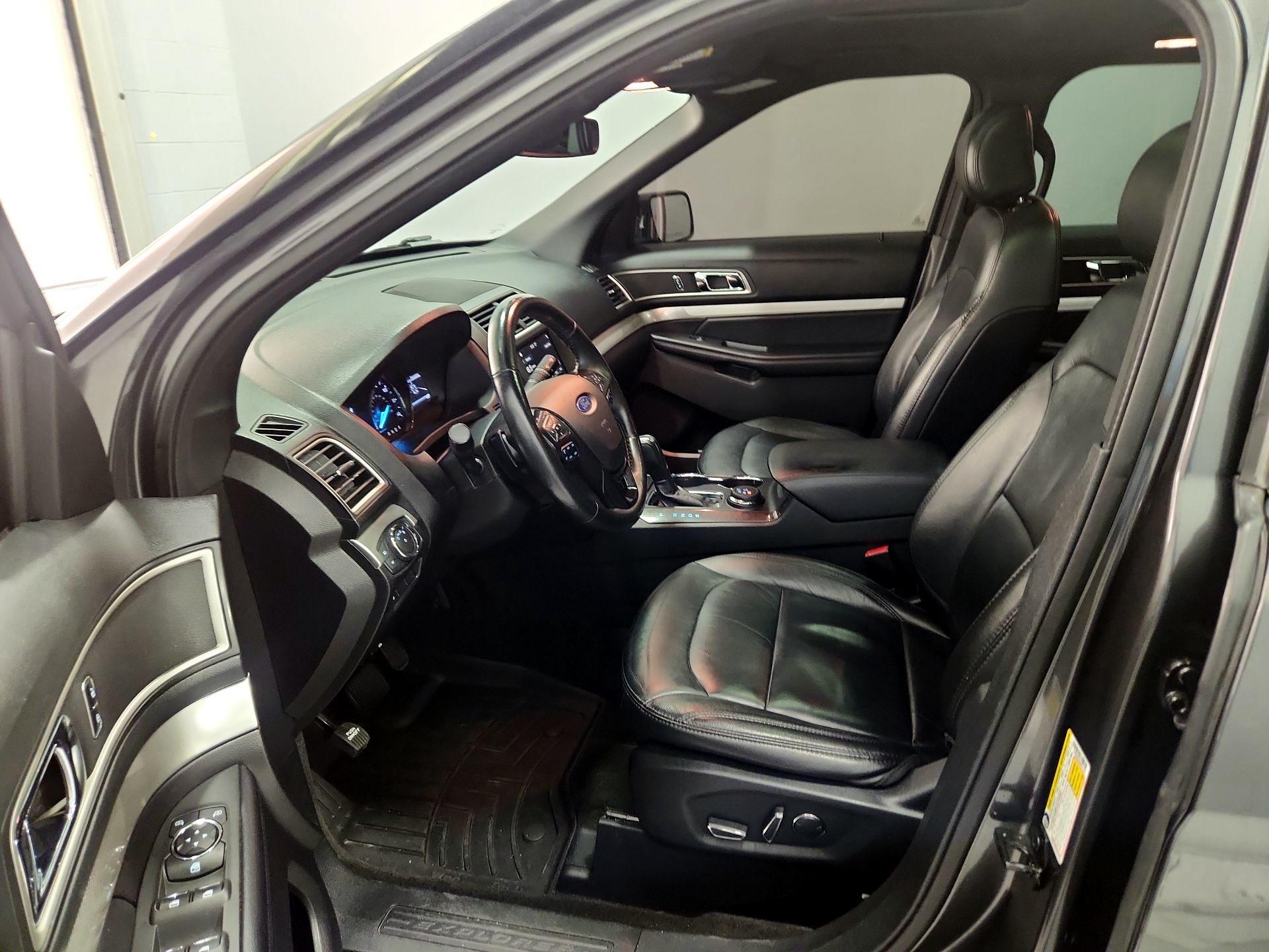 Thumbnail: 2017 Ford Explorer - 11