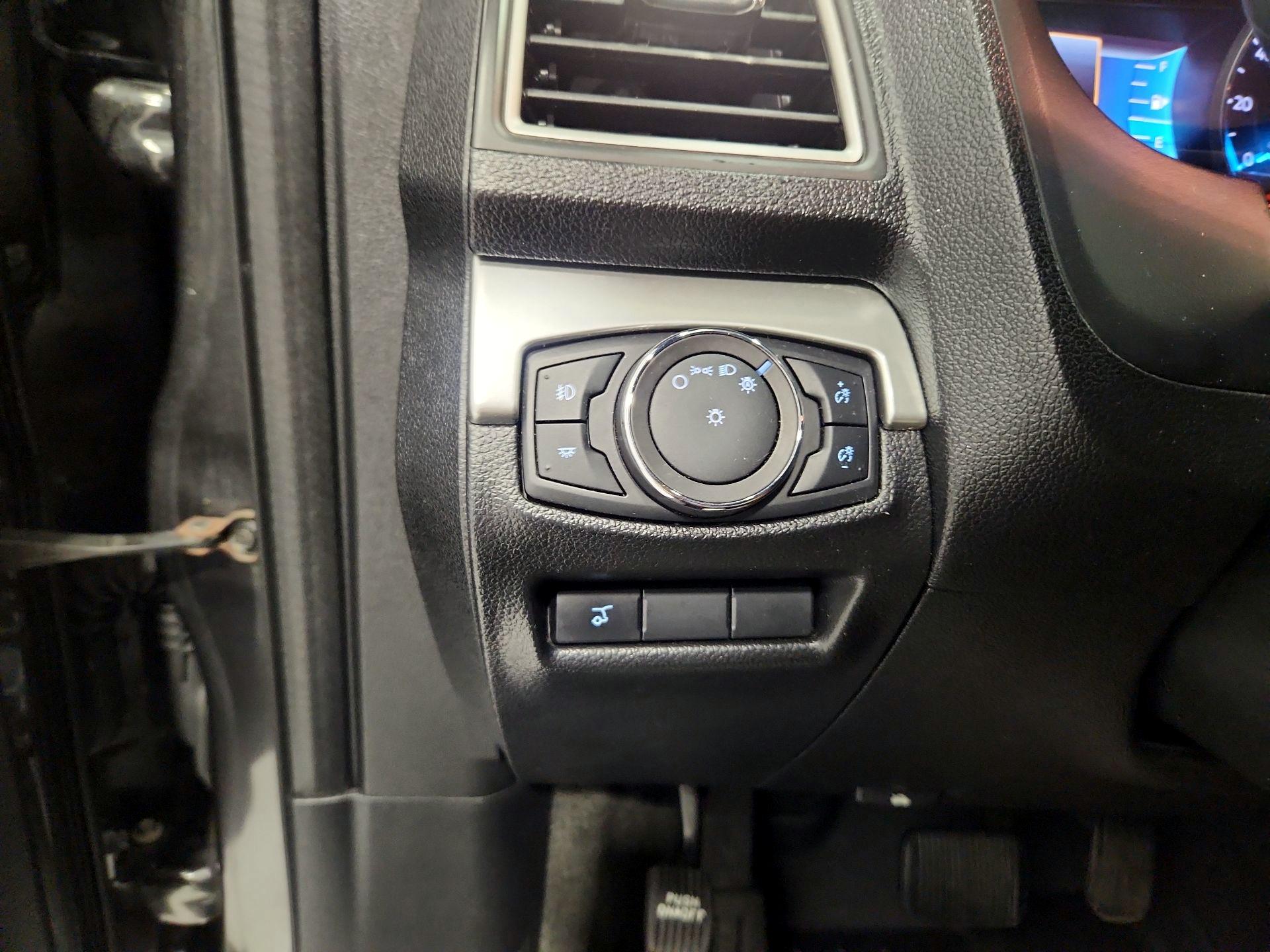 Thumbnail: 2017 Ford Explorer - 13