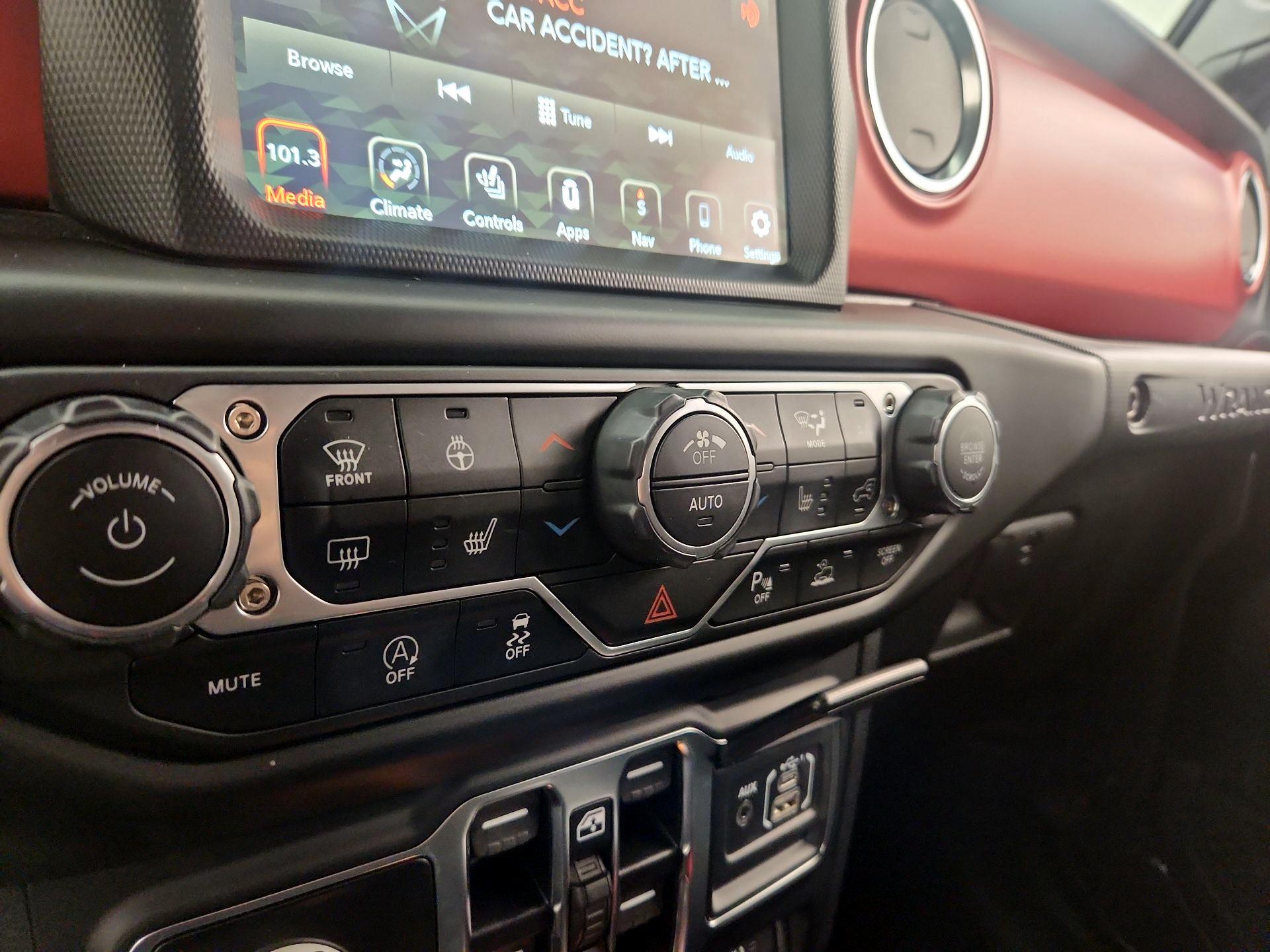 Thumbnail: 2022 Jeep Wrangler - 17