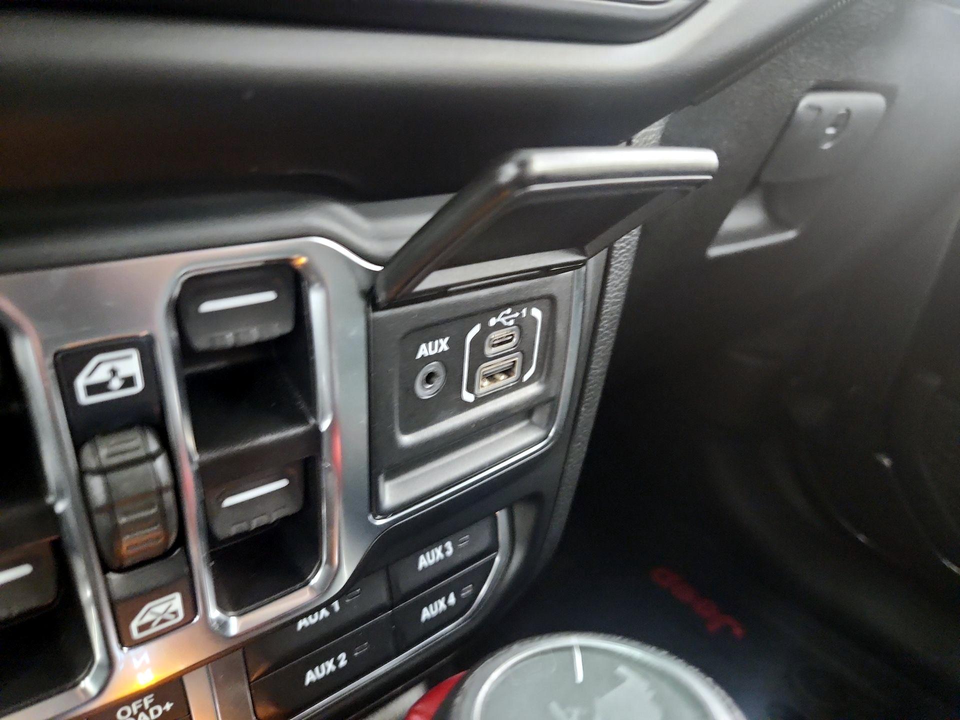 Thumbnail: 2022 Jeep Wrangler - 19