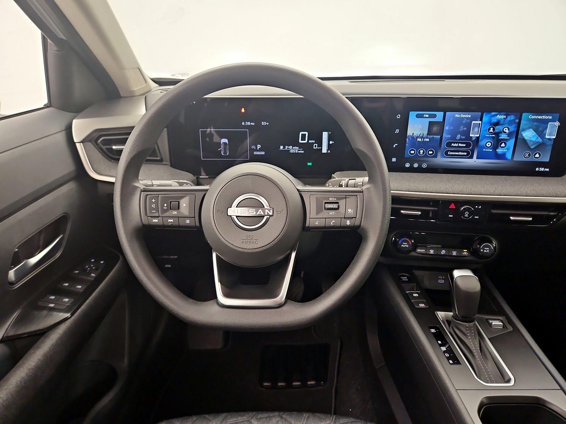 Thumbnail: 2026 Nissan Kicks - 10