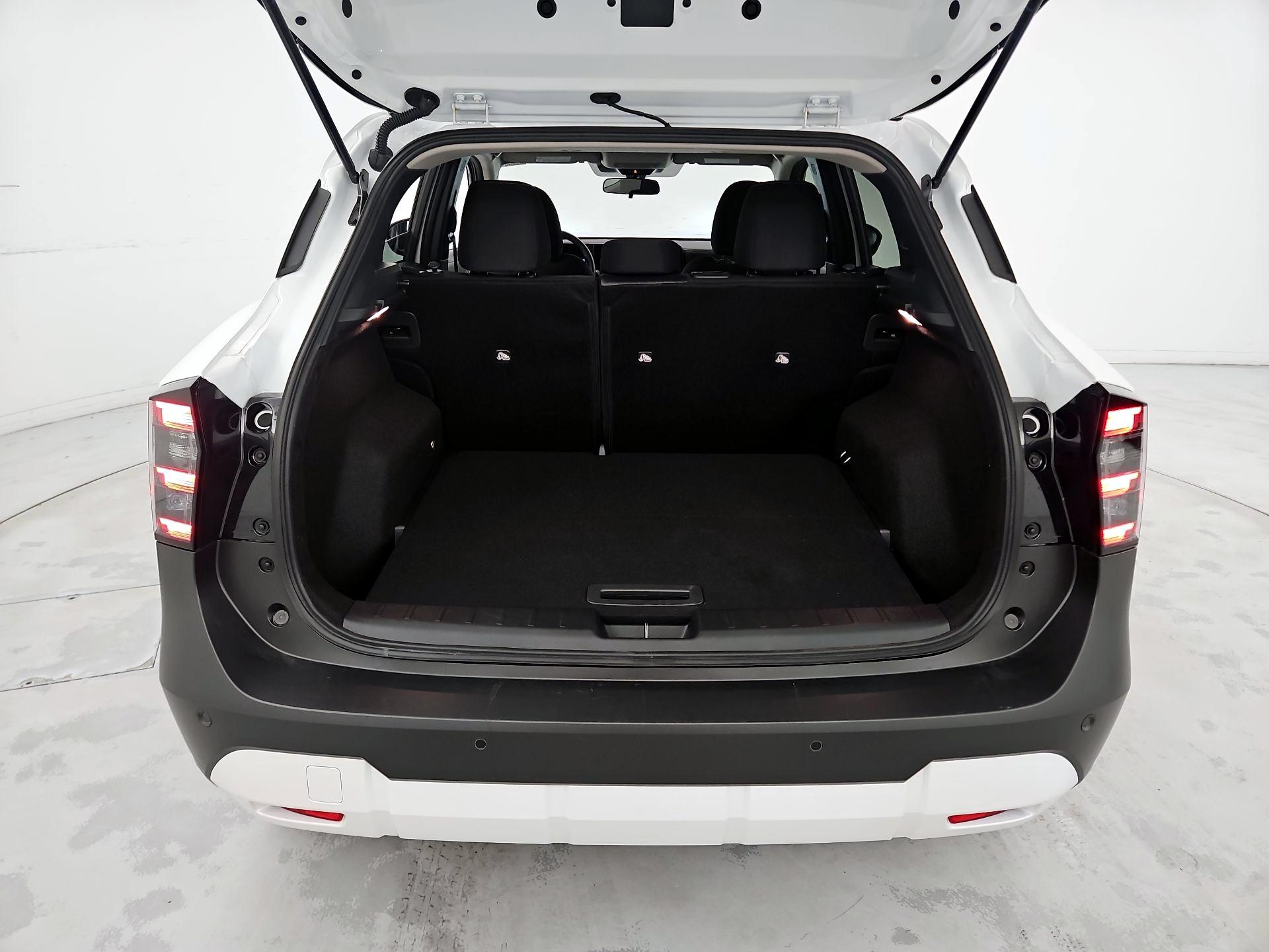 Thumbnail: 2026 Nissan Kicks - 19