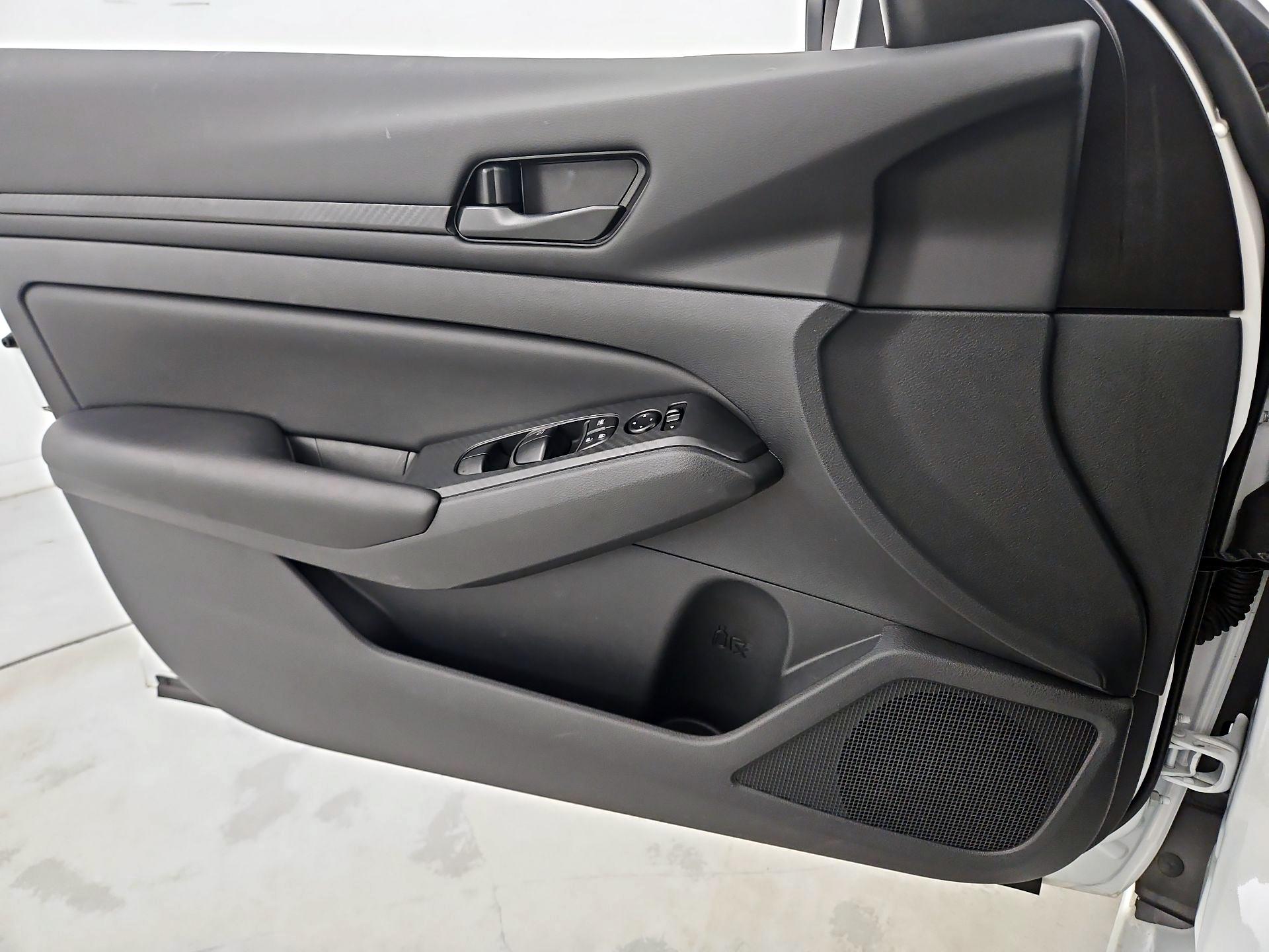 Thumbnail: 2025 Nissan Altima - 12