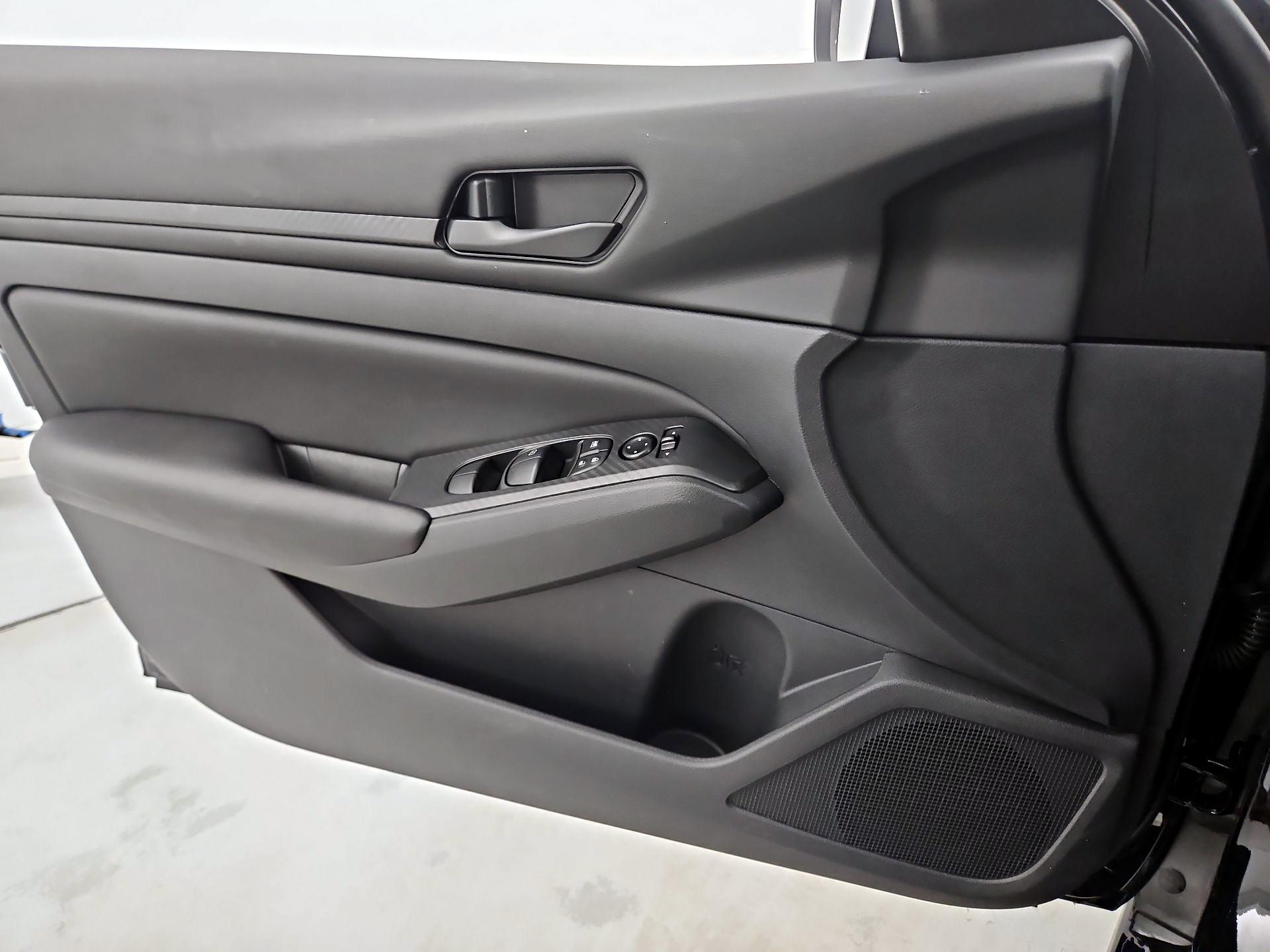 Thumbnail: 2025 Nissan Altima - 12