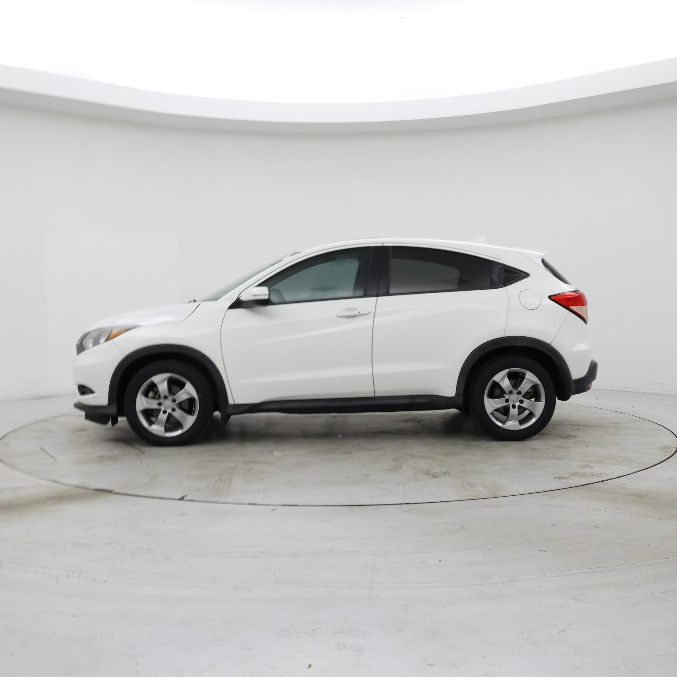 Thumbnail: 2017 Honda HR-V - 3