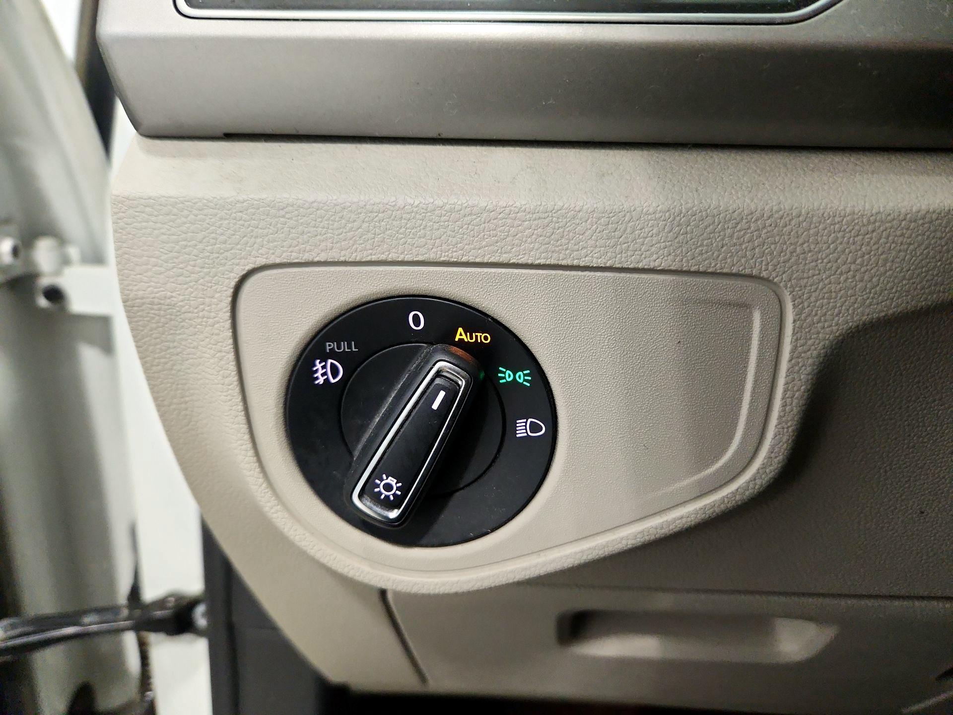 Thumbnail: 2019 Volkswagen Atlas - 13