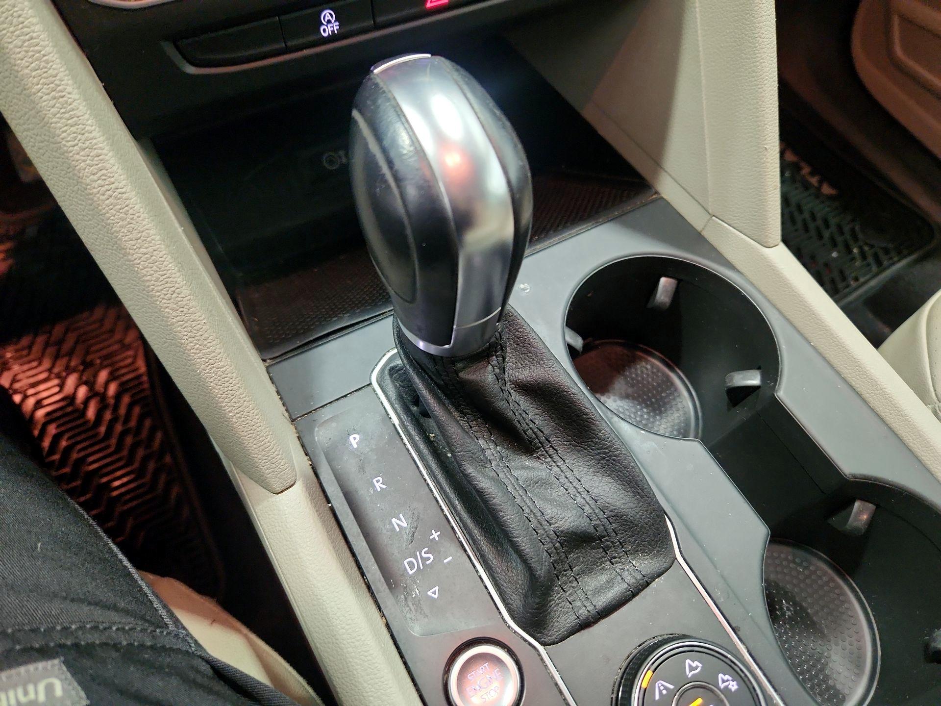 Thumbnail: 2019 Volkswagen Atlas - 17