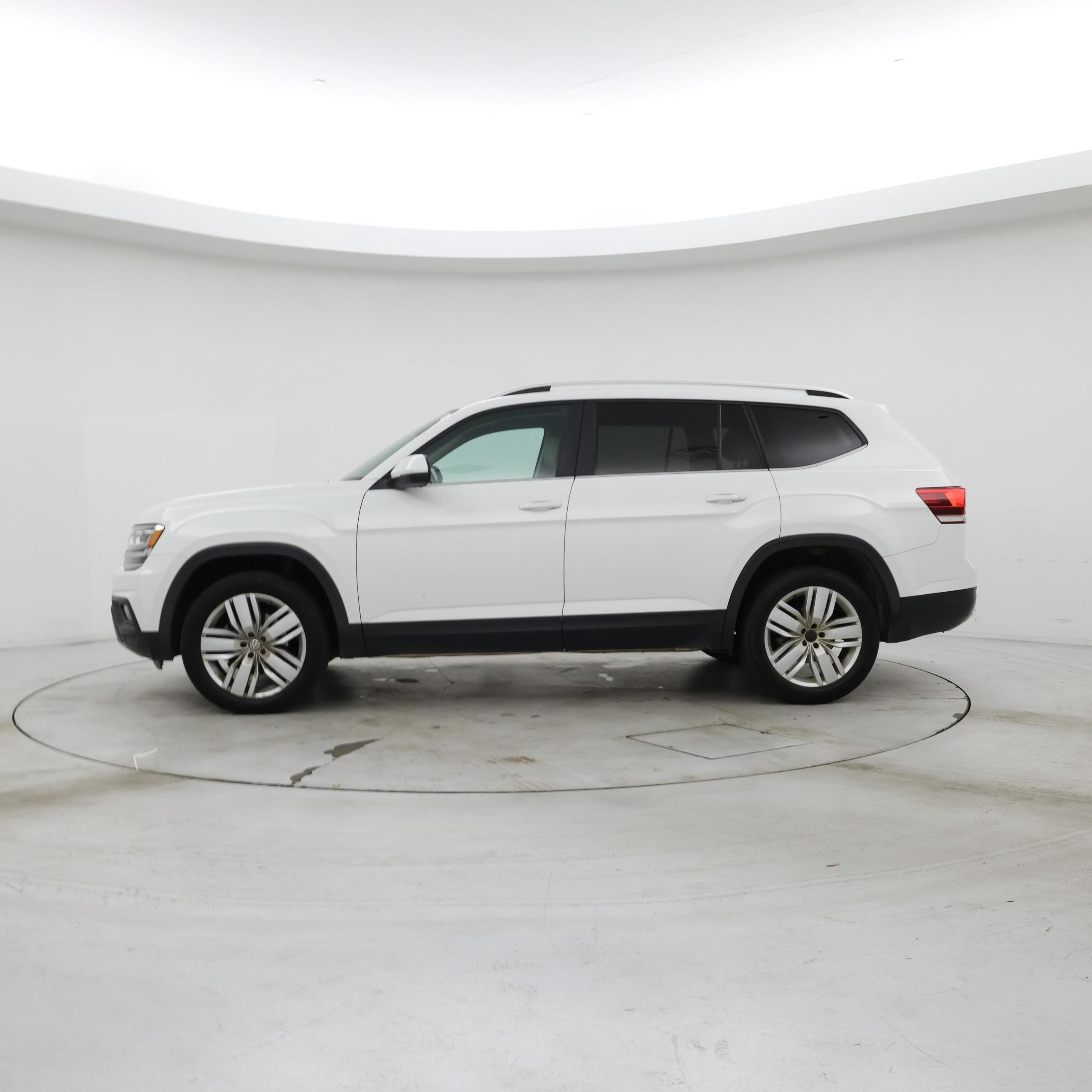 Thumbnail: 2019 Volkswagen Atlas - 3