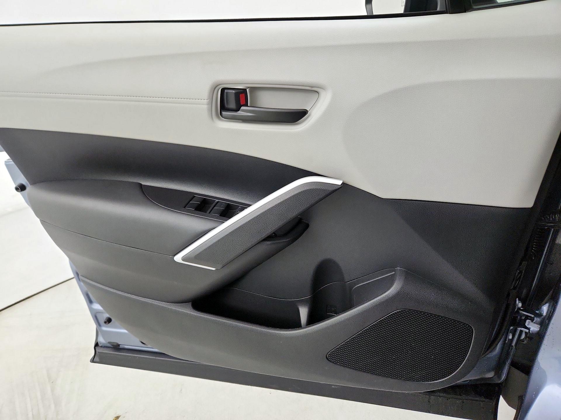 Thumbnail: 2026 Toyota Corolla Cross - 12