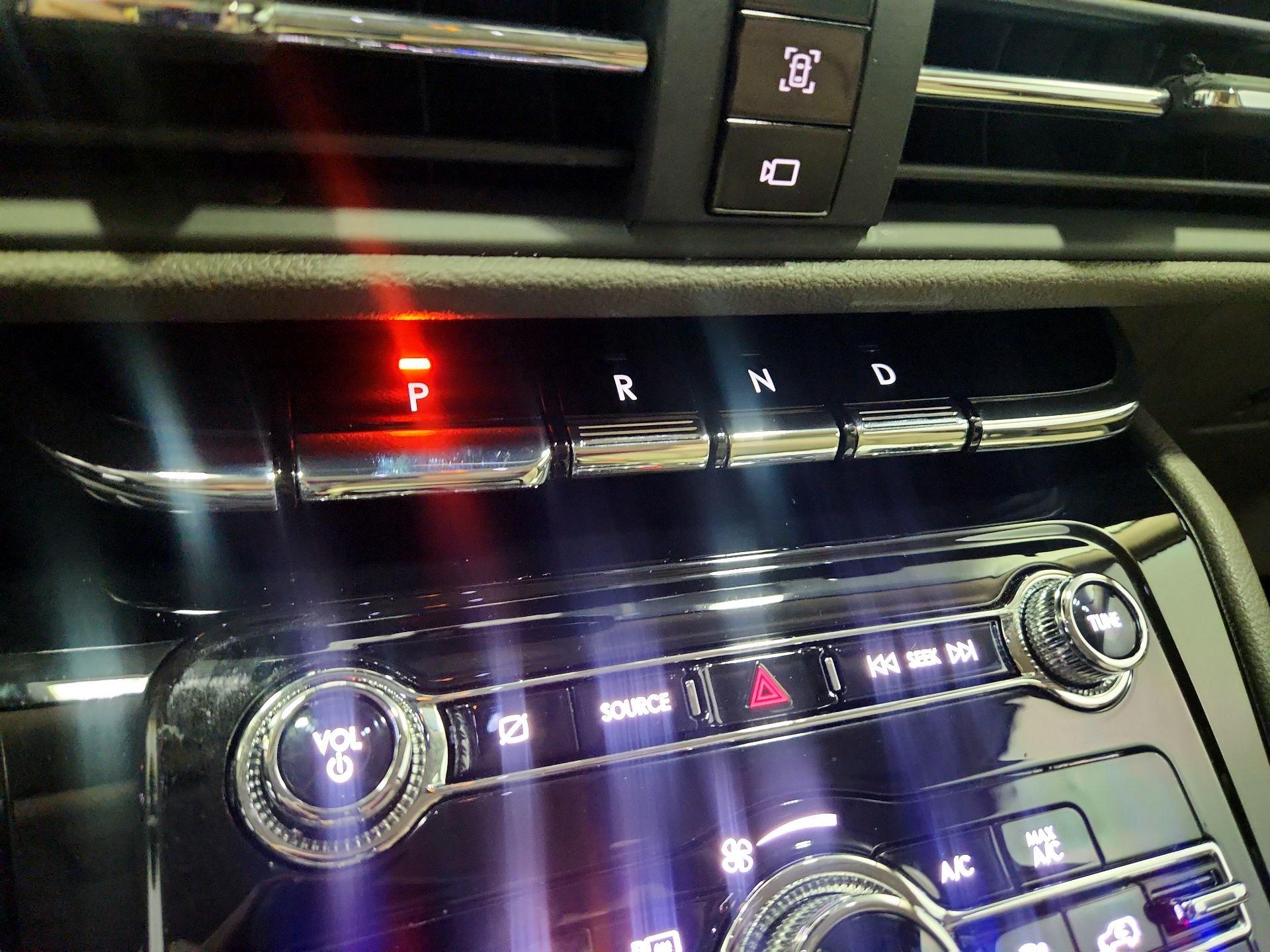 Thumbnail: 2022 Lincoln Corsair - 18