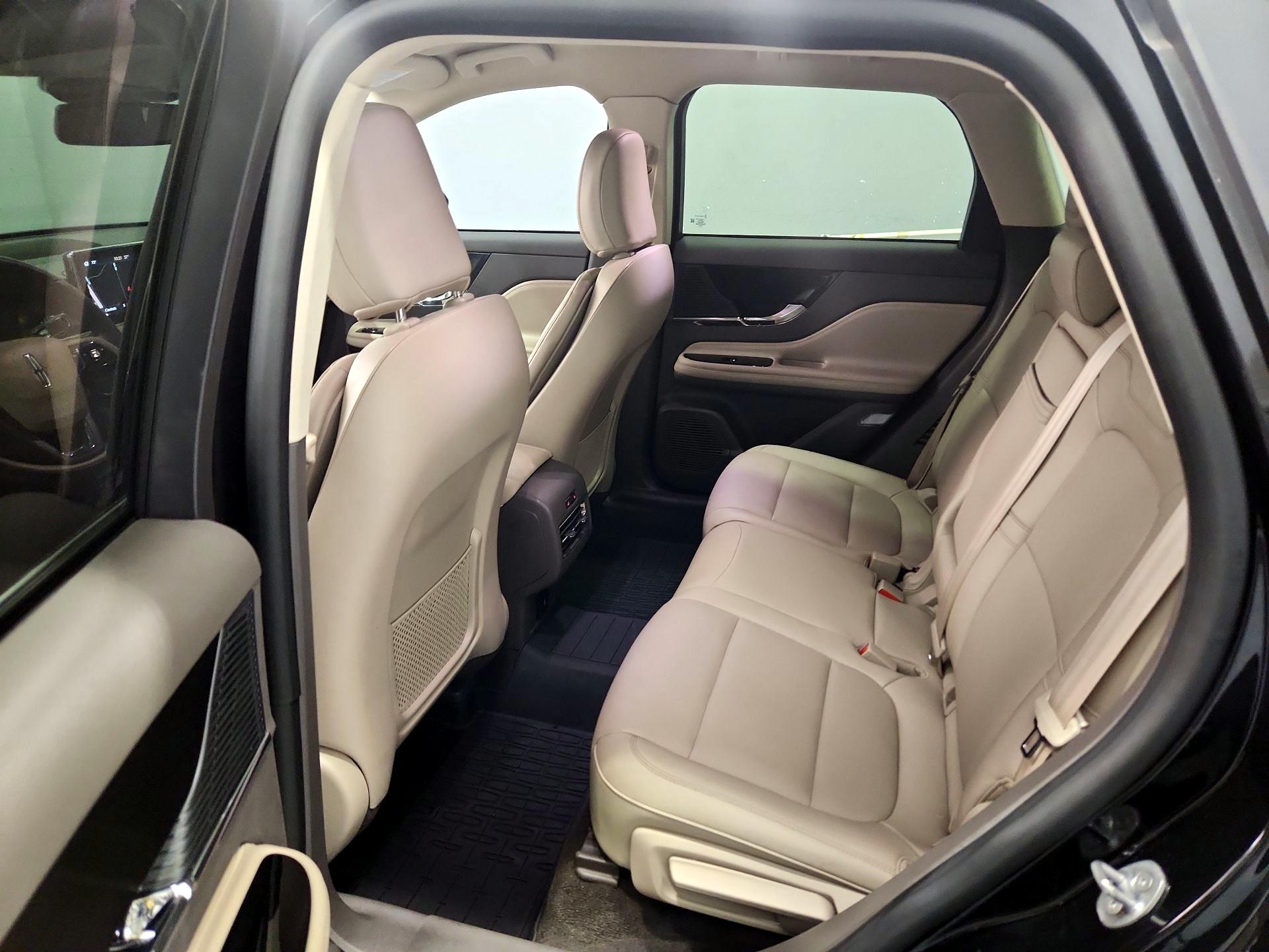 Thumbnail: 2022 Lincoln Corsair - 20