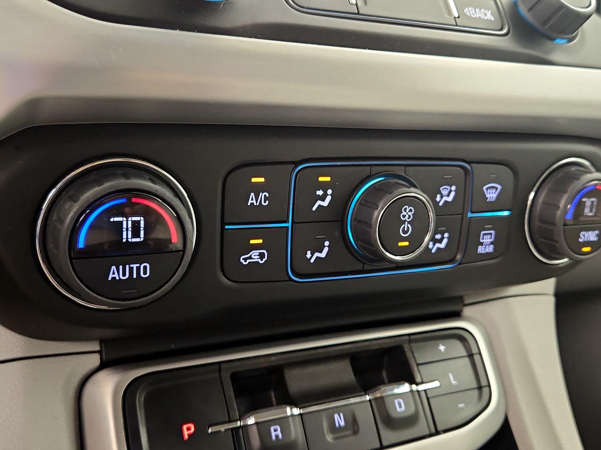 Thumbnail: 2022 GMC Acadia - 16