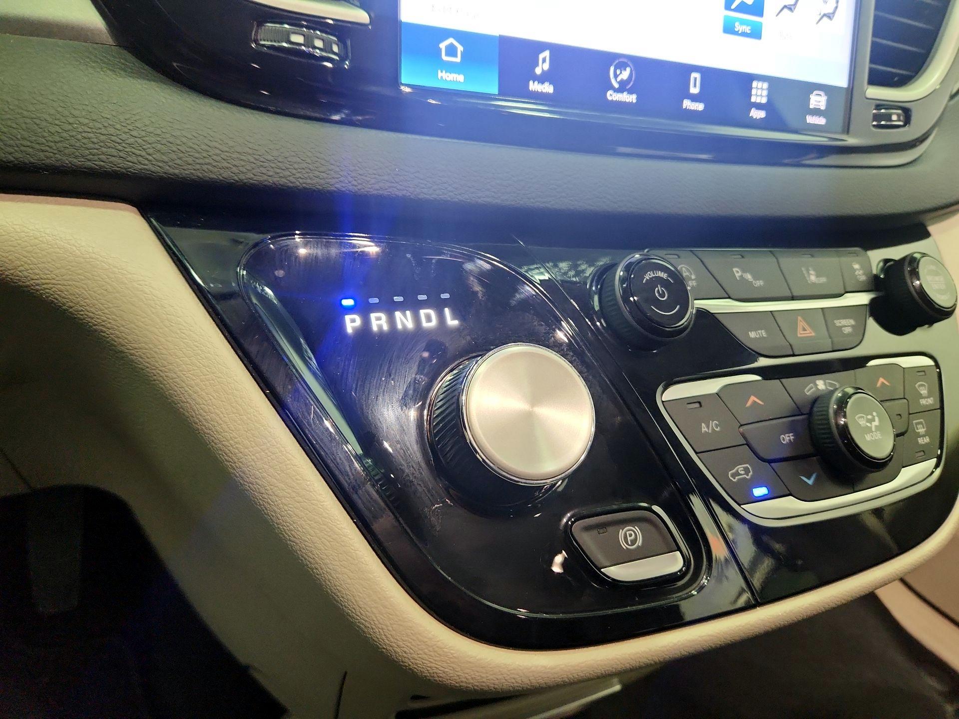 Thumbnail: 2023 Chrysler Pacifica - 17