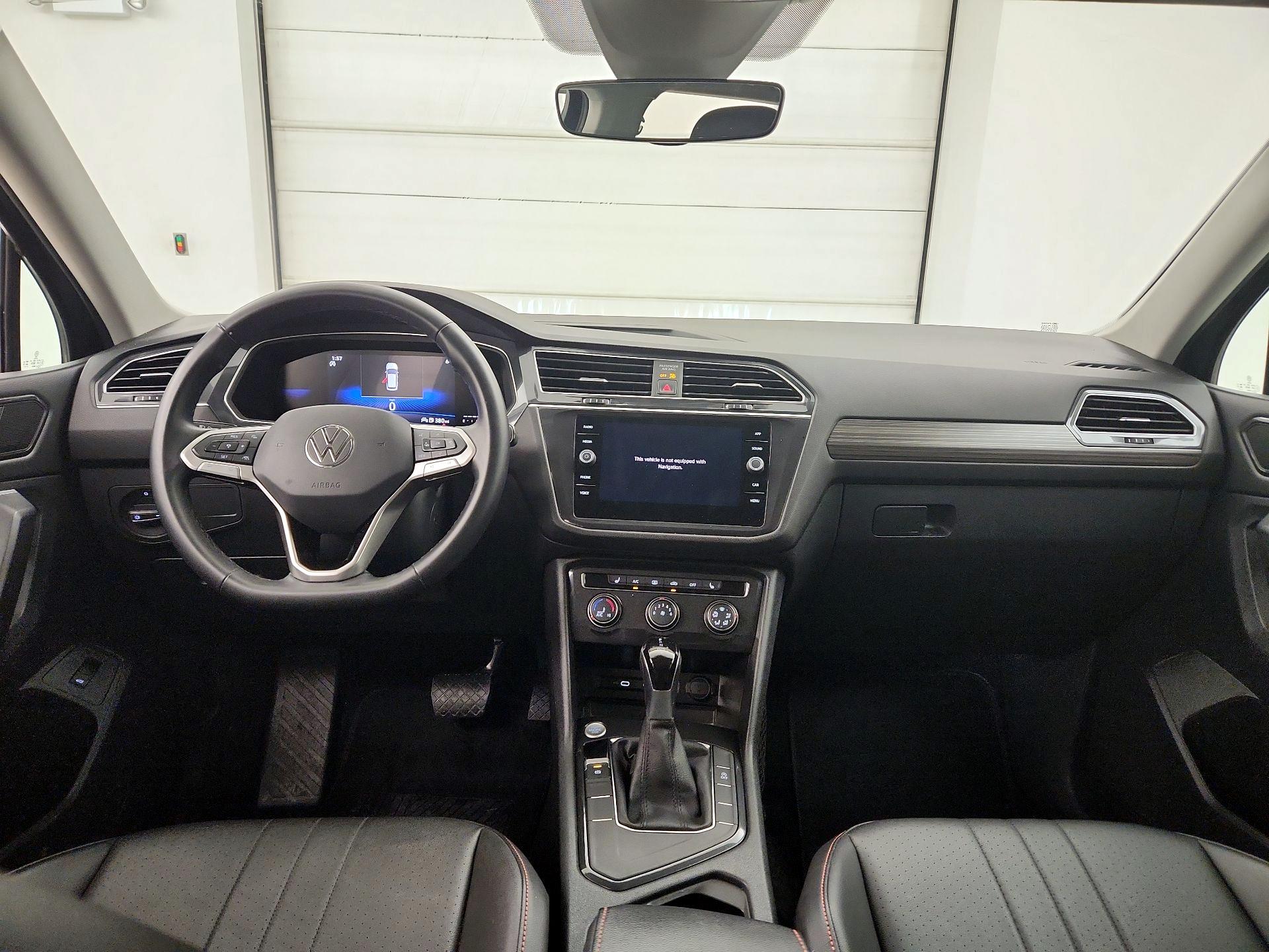 Thumbnail: 2024 Volkswagen Tiguan - 9