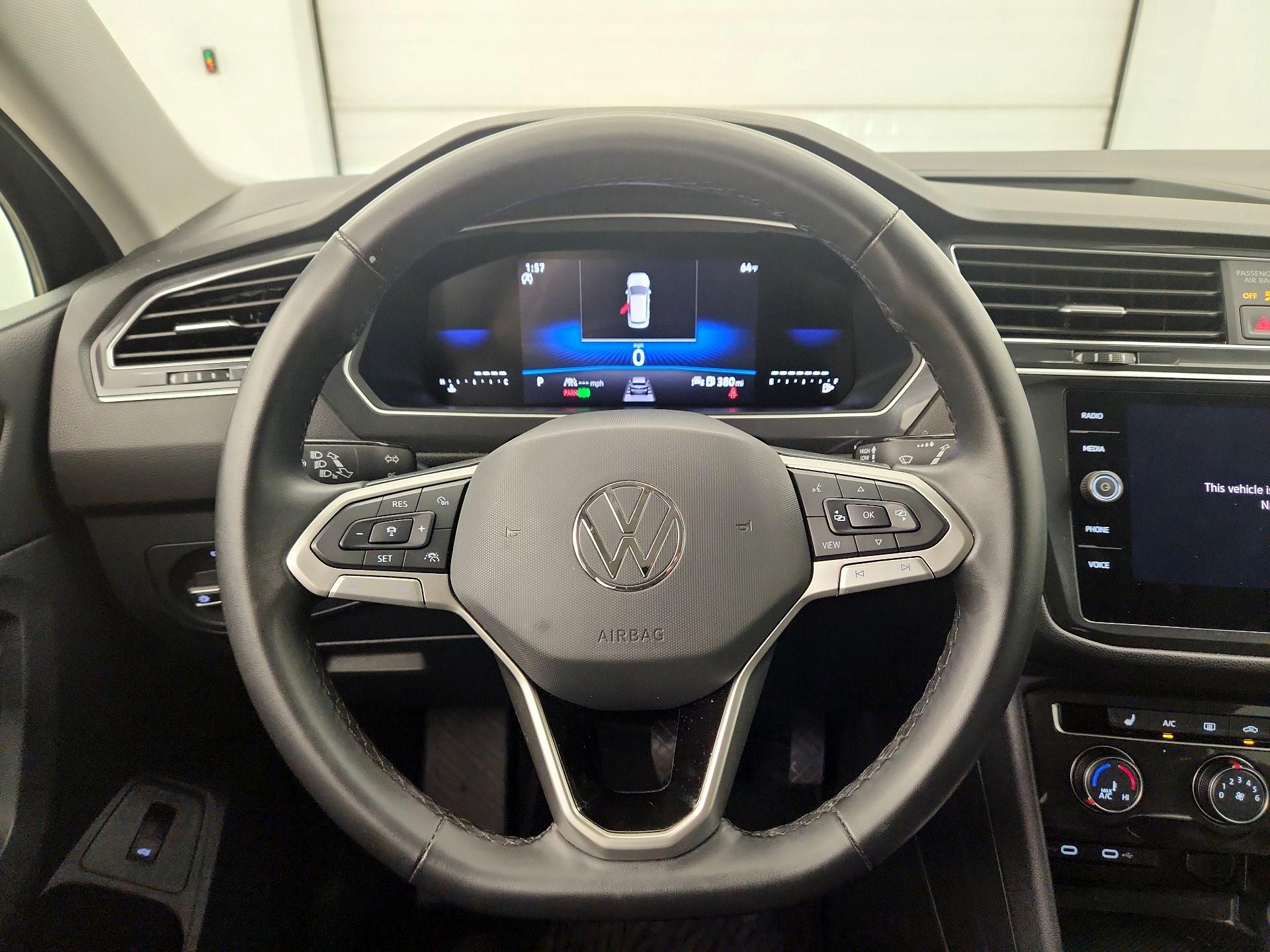 Thumbnail: 2024 Volkswagen Tiguan - 10