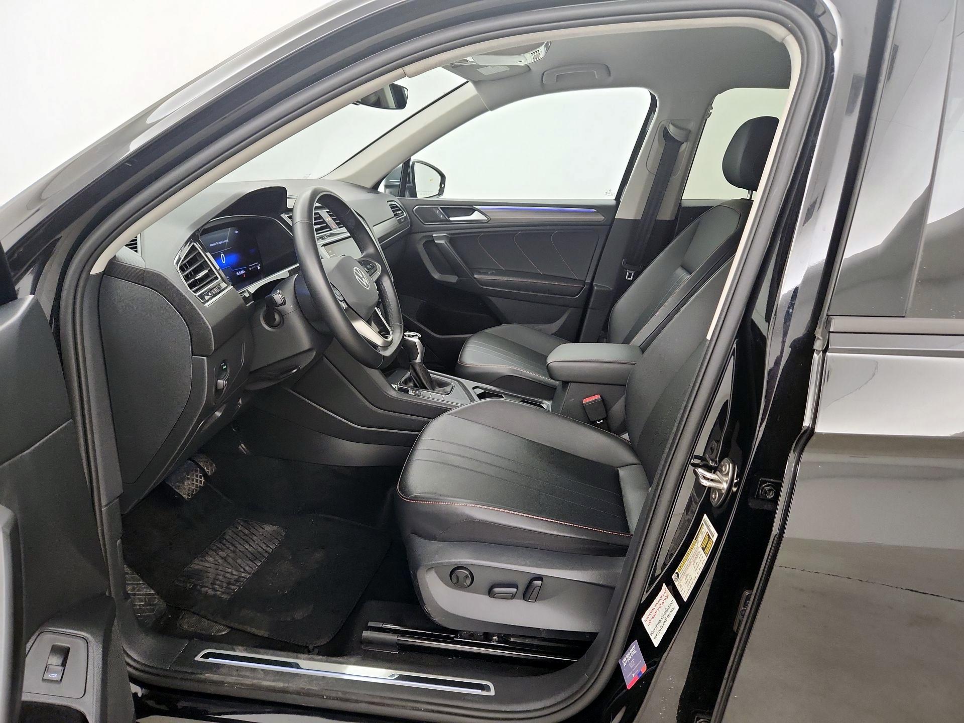 Thumbnail: 2024 Volkswagen Tiguan - 11