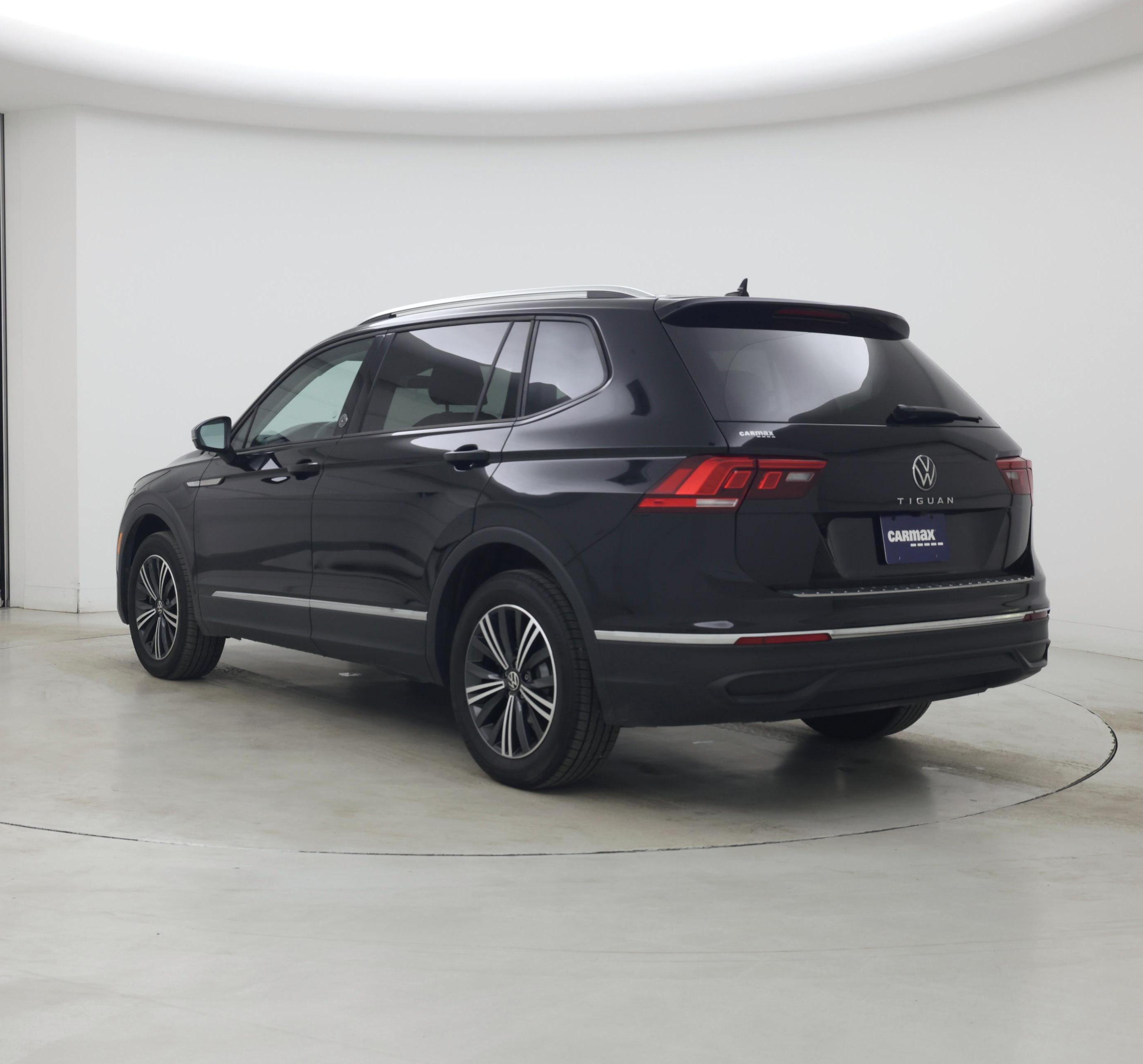 Thumbnail: 2024 Volkswagen Tiguan - 2