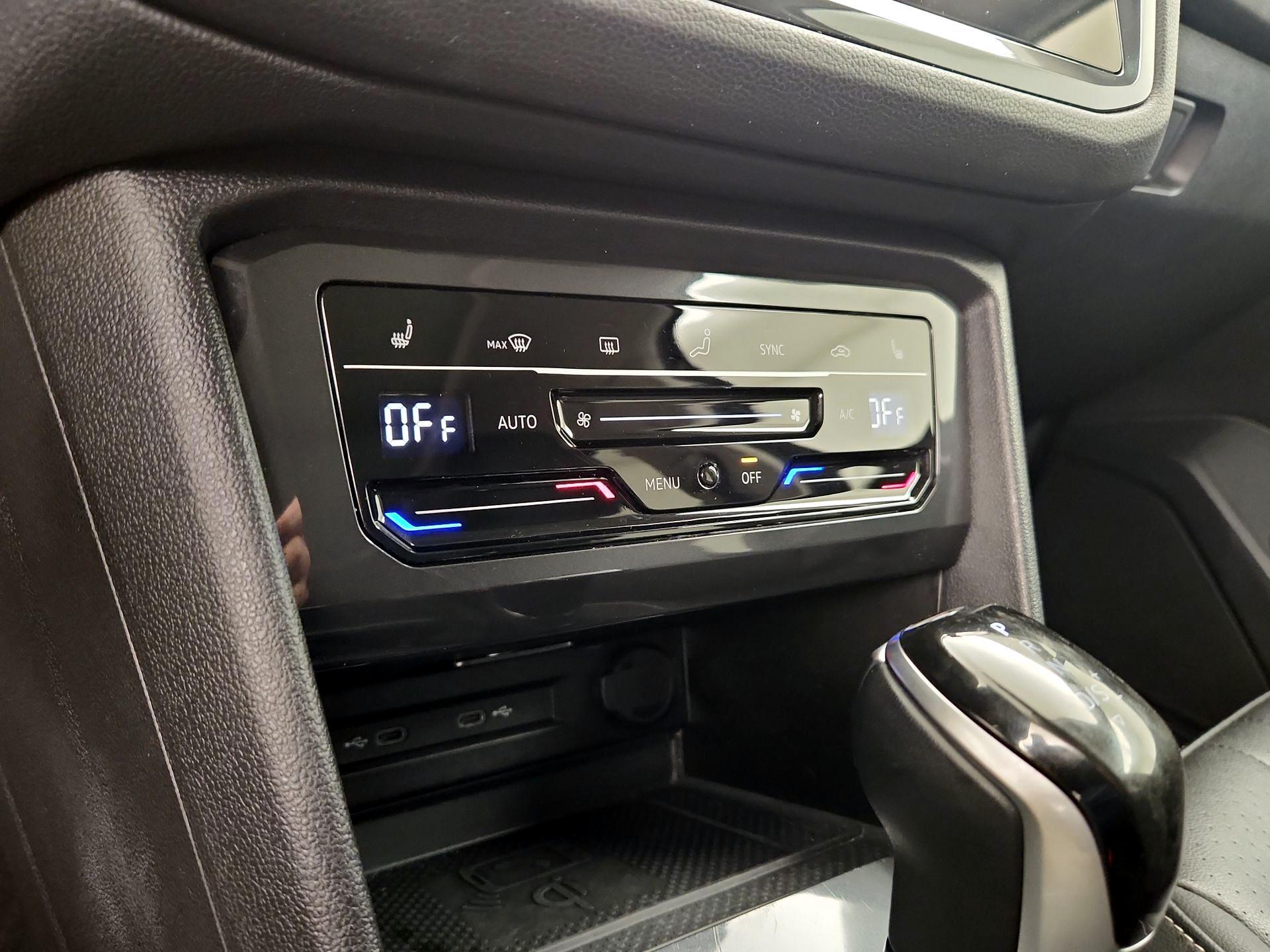 Thumbnail: 2024 Volkswagen Tiguan - 16