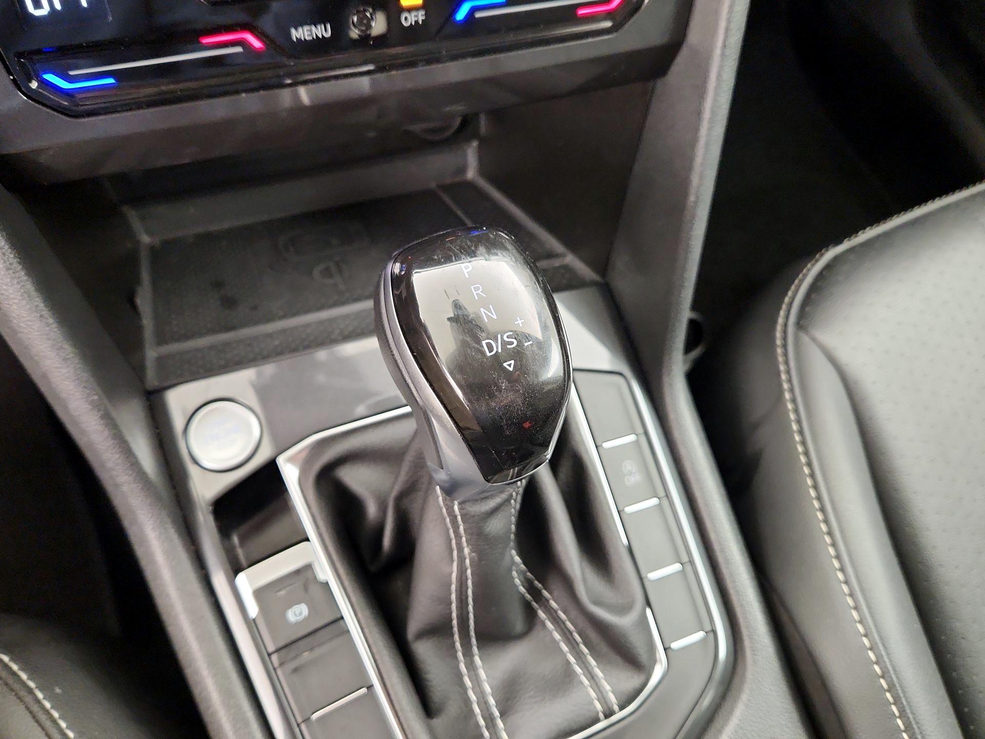 Thumbnail: 2024 Volkswagen Tiguan - 17