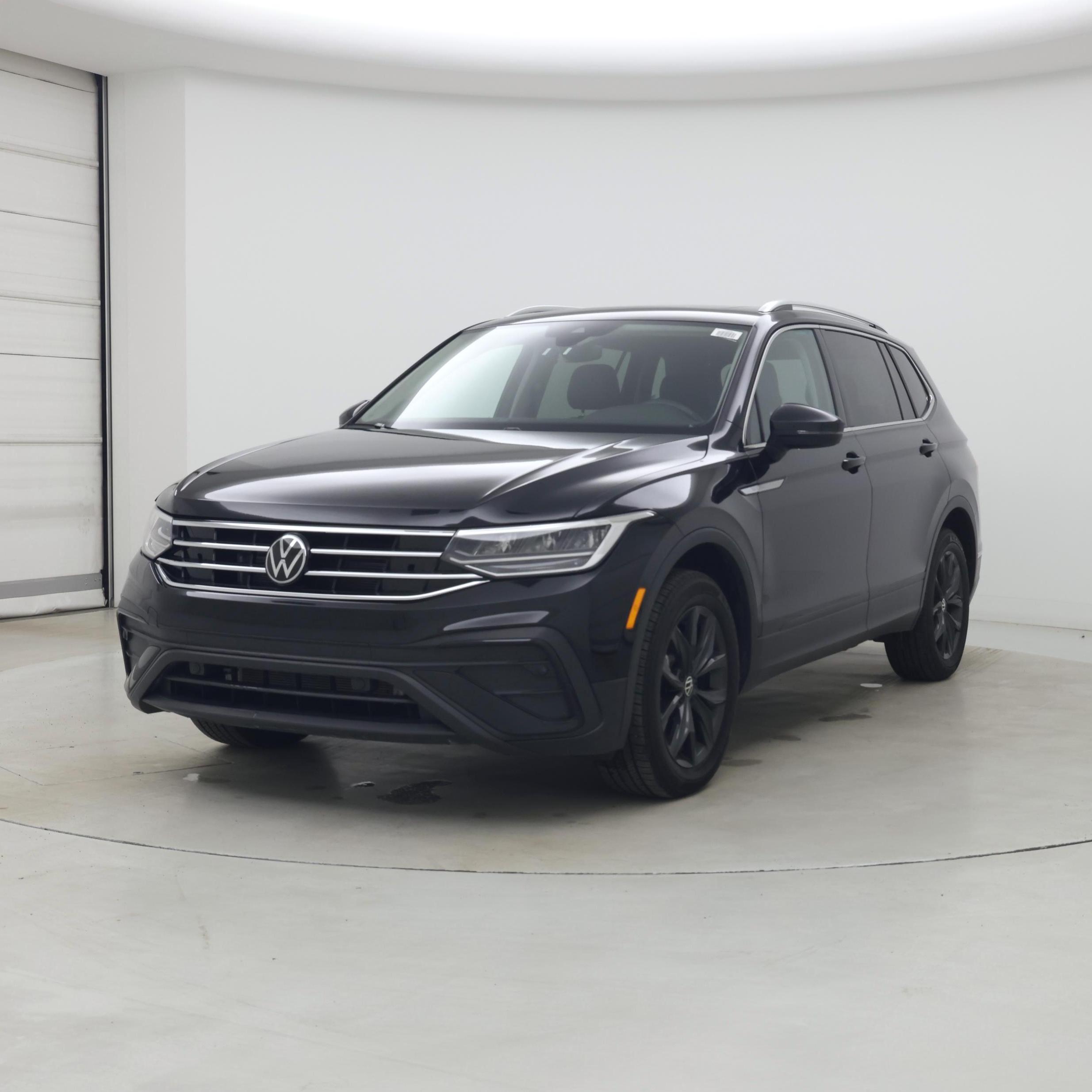 Thumbnail: 2024 Volkswagen Tiguan - 4