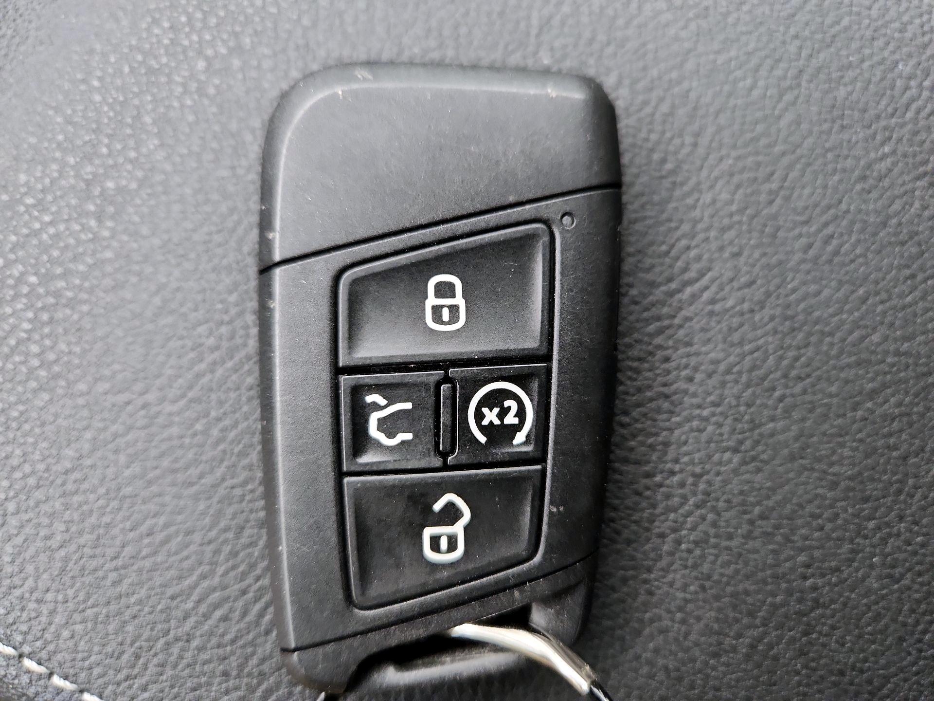 Thumbnail: 2025 Volkswagen Taos - 20