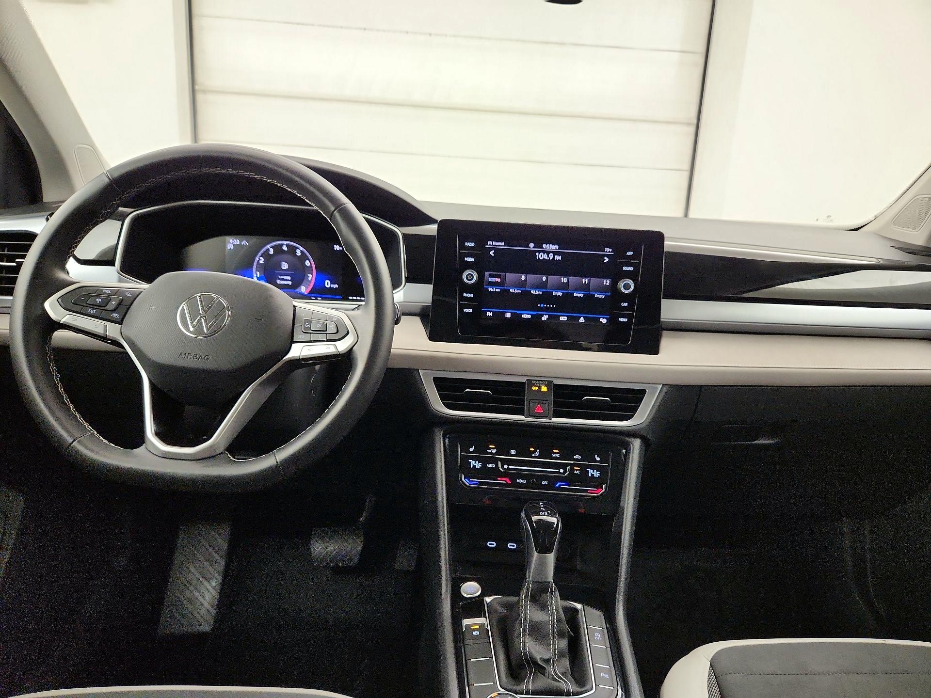 Thumbnail: 2025 Volkswagen Taos - 8