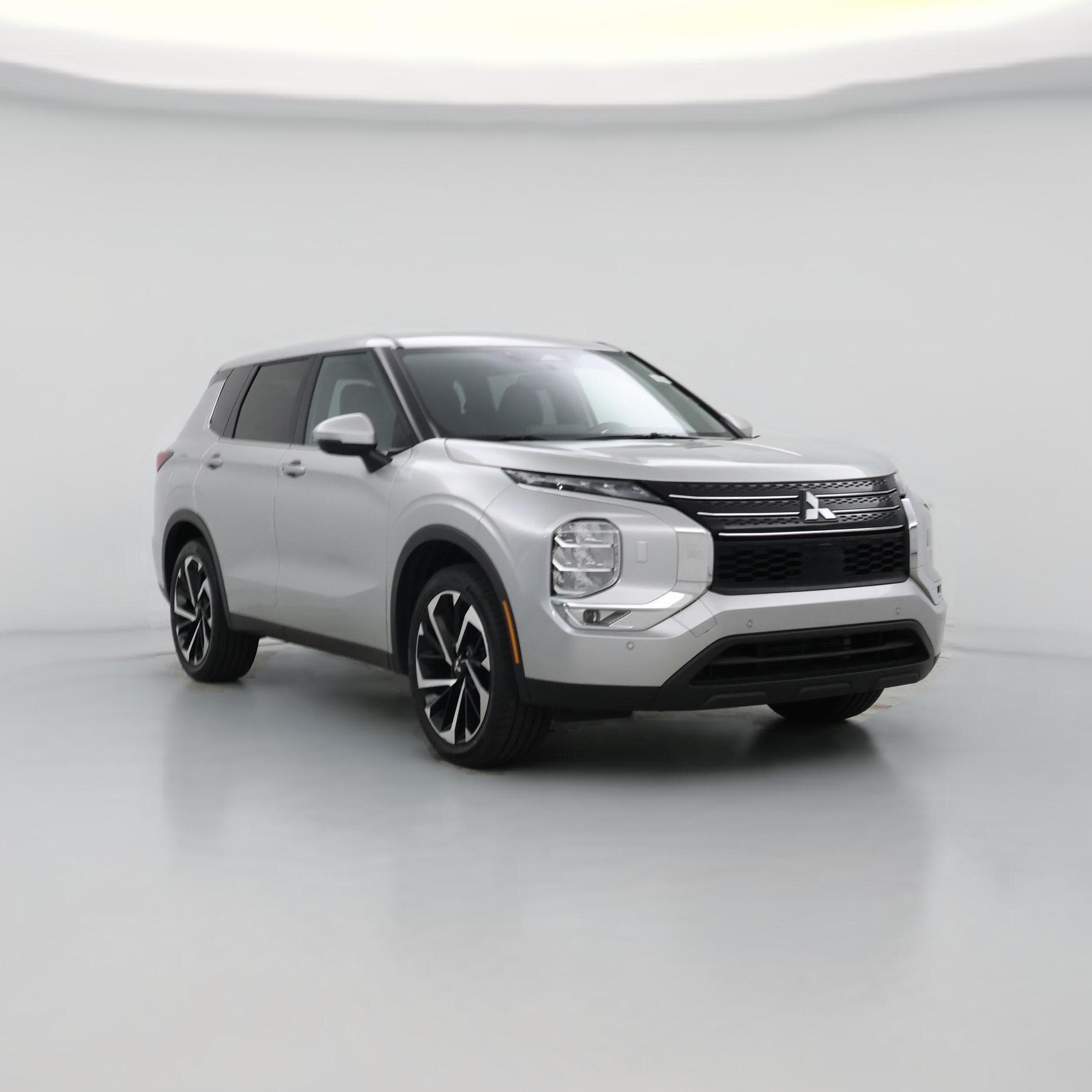 Thumbnail: 2024 Mitsubishi Outlander - 1