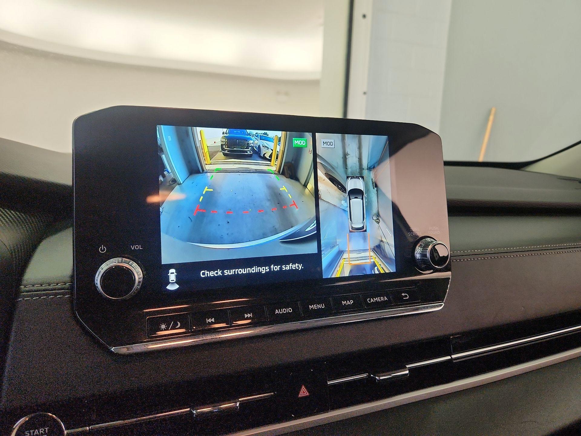 Thumbnail: 2024 Mitsubishi Outlander - 15