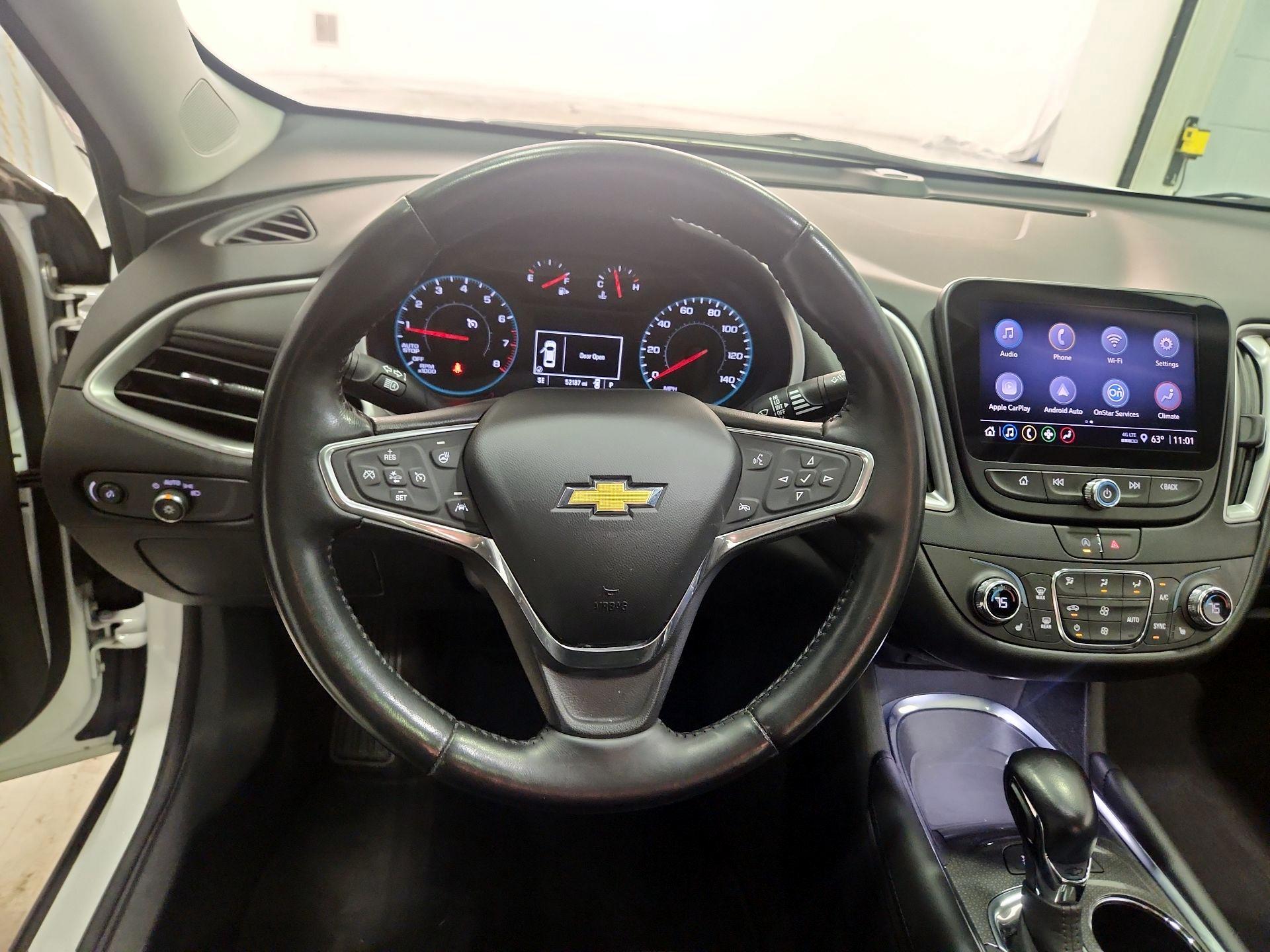 Thumbnail: 2022 Chevrolet Malibu - 10