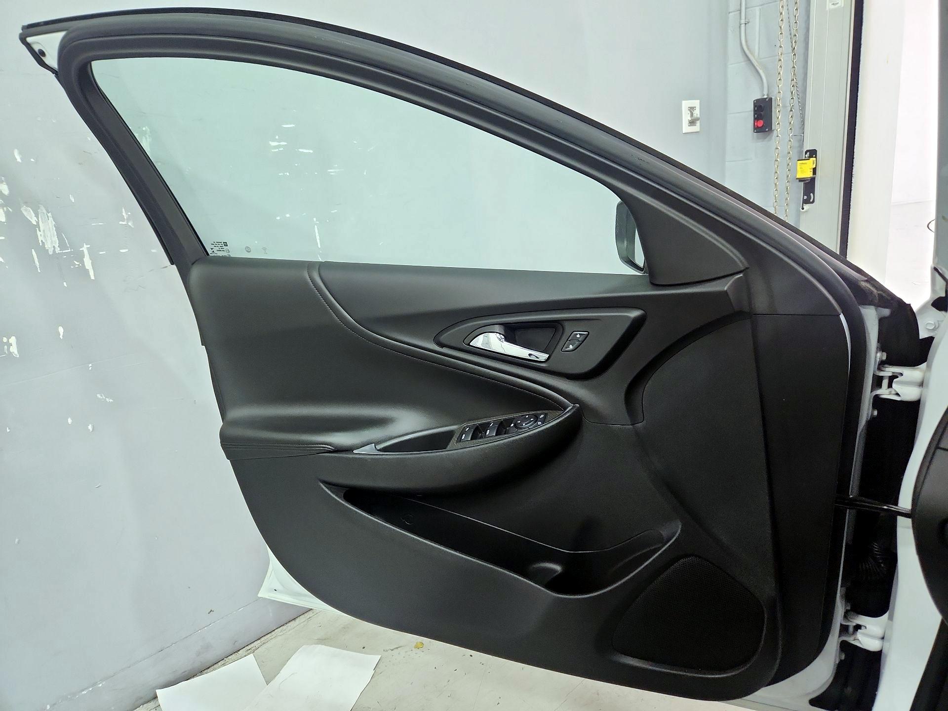 Thumbnail: 2022 Chevrolet Malibu - 12