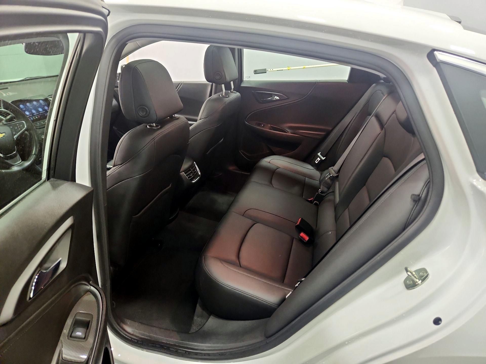 Thumbnail: 2022 Chevrolet Malibu - 20