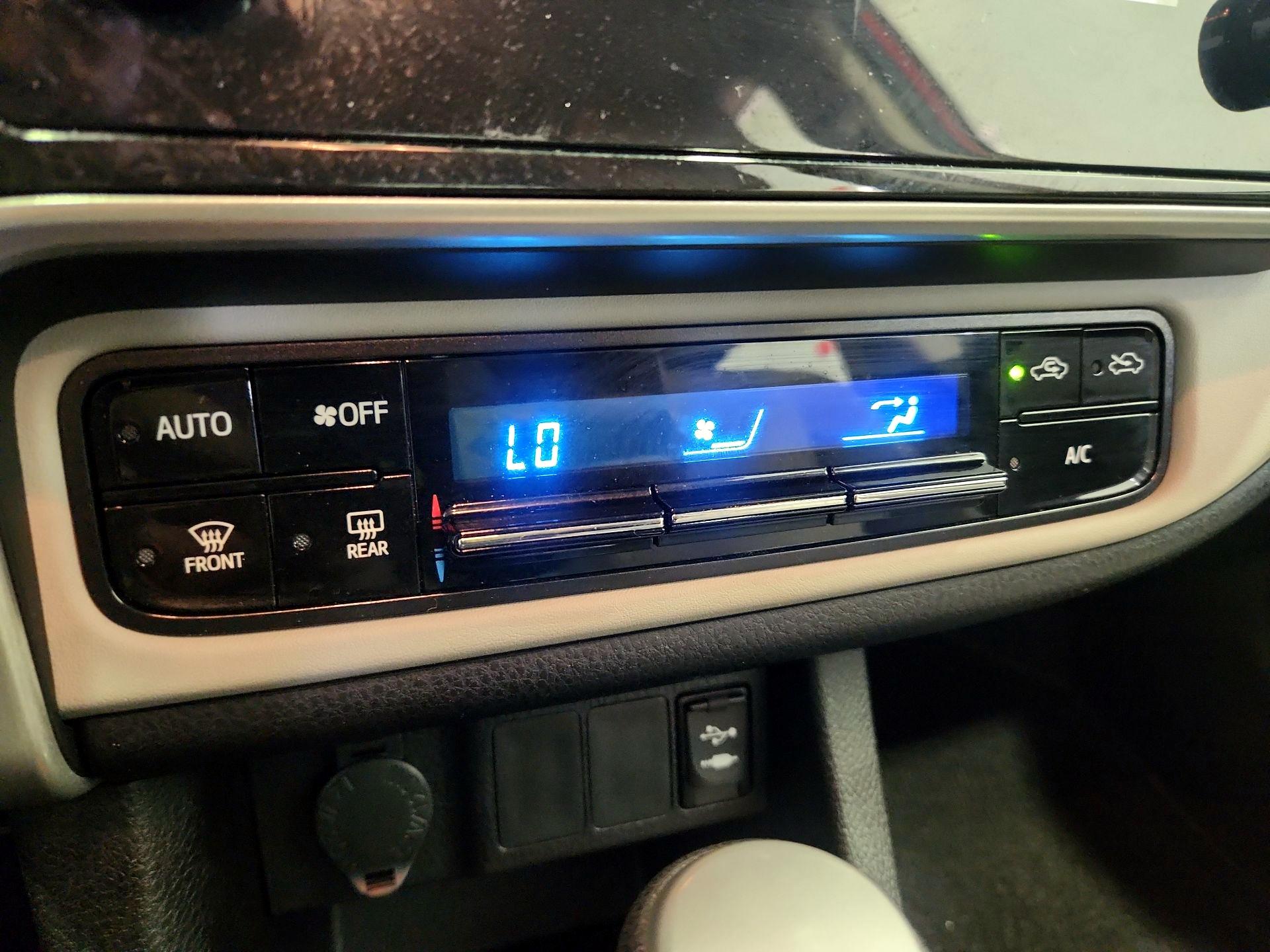 Thumbnail: 2019 Toyota Corolla - 16