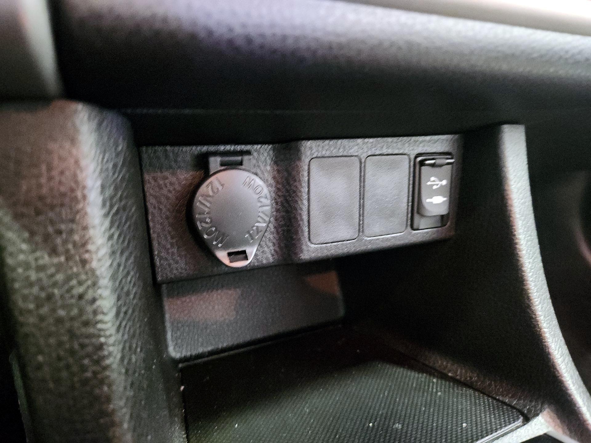 Thumbnail: 2019 Toyota Corolla - 18