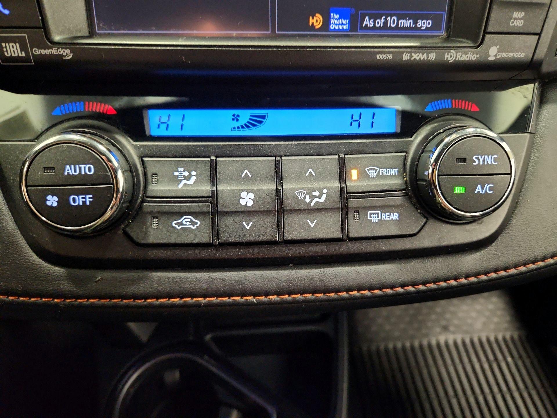 Thumbnail: 2016 Toyota RAV4 - 16