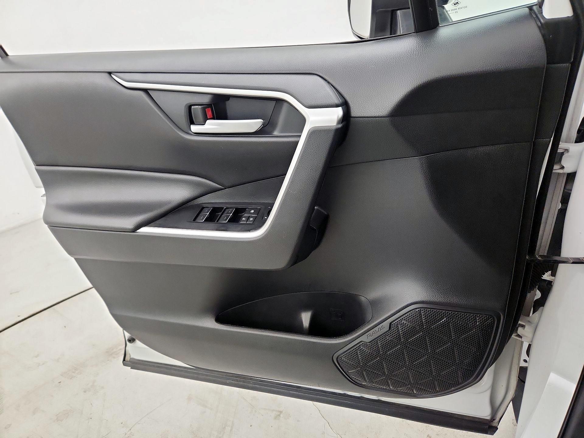 Thumbnail: 2024 Toyota RAV4 - 12