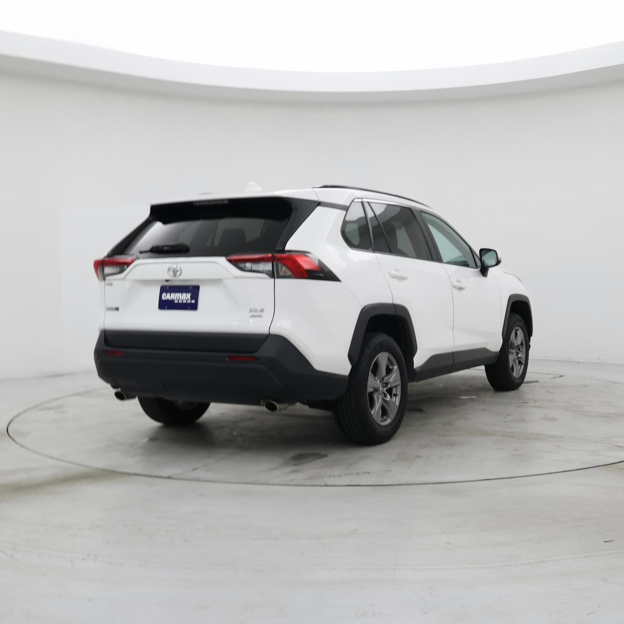 Thumbnail: 2024 Toyota RAV4 - 8