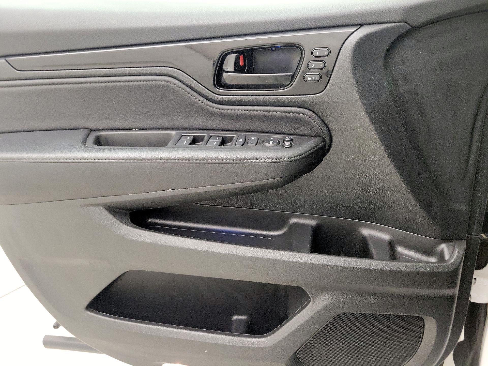 Thumbnail: 2022 Honda Odyssey - 12