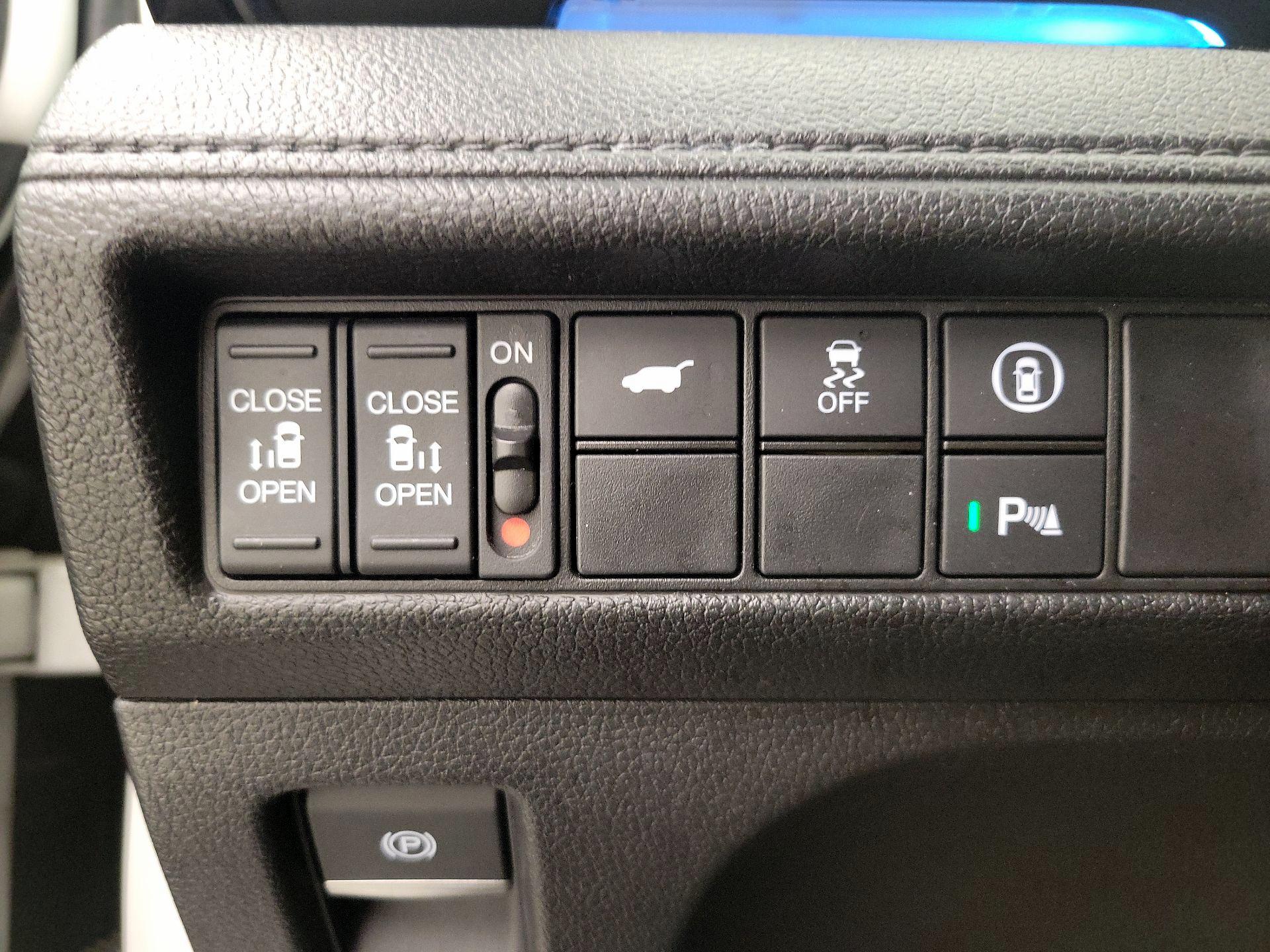 Thumbnail: 2022 Honda Odyssey - 13